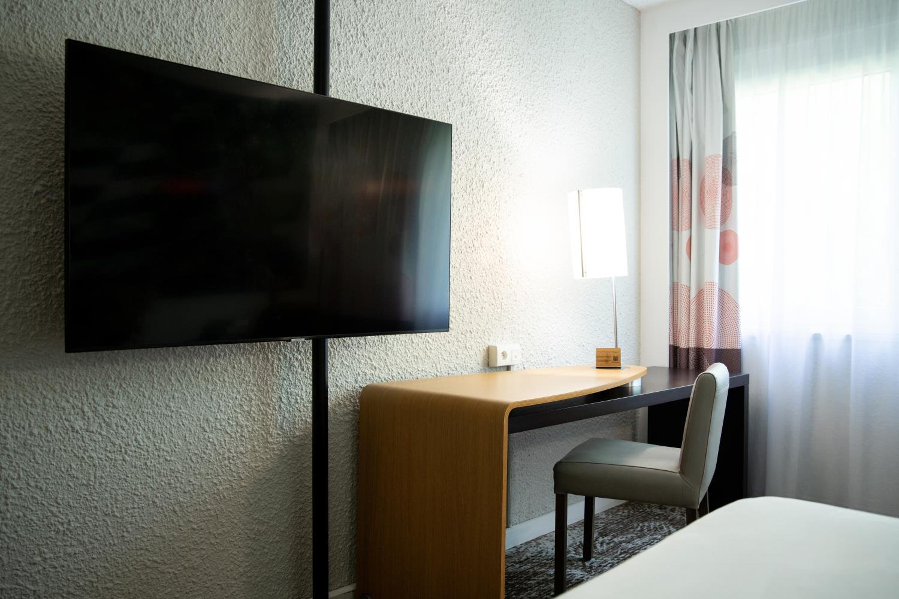 Classic Double Room with Sofa Bed photo 2