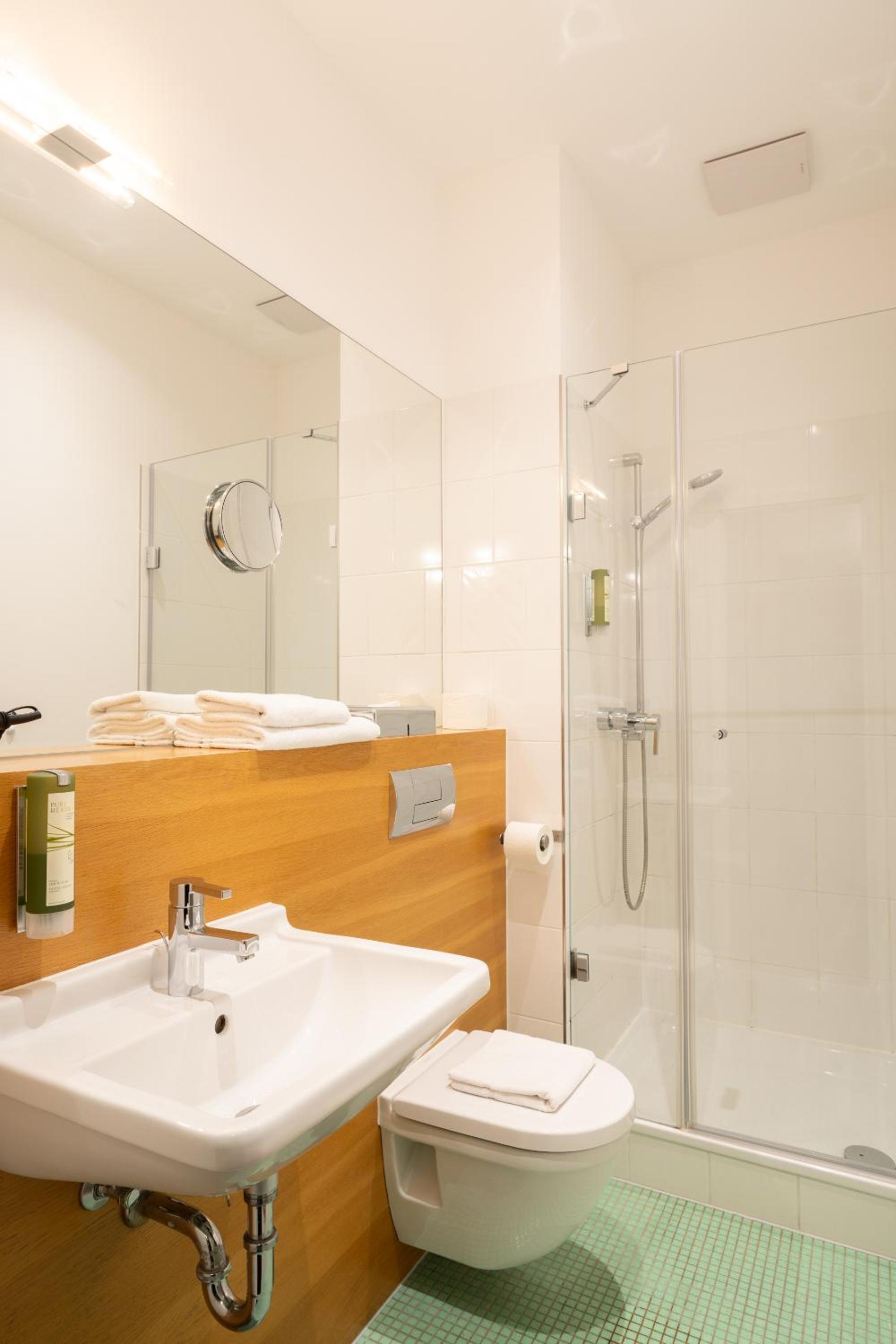 Single Room photo 3