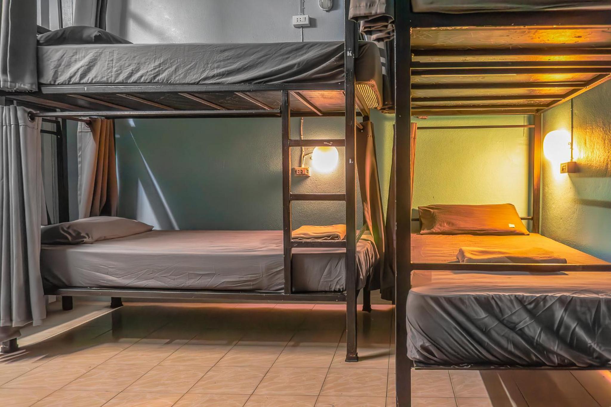 Bunk Bed in 6-Bed AC Dorm photo 1