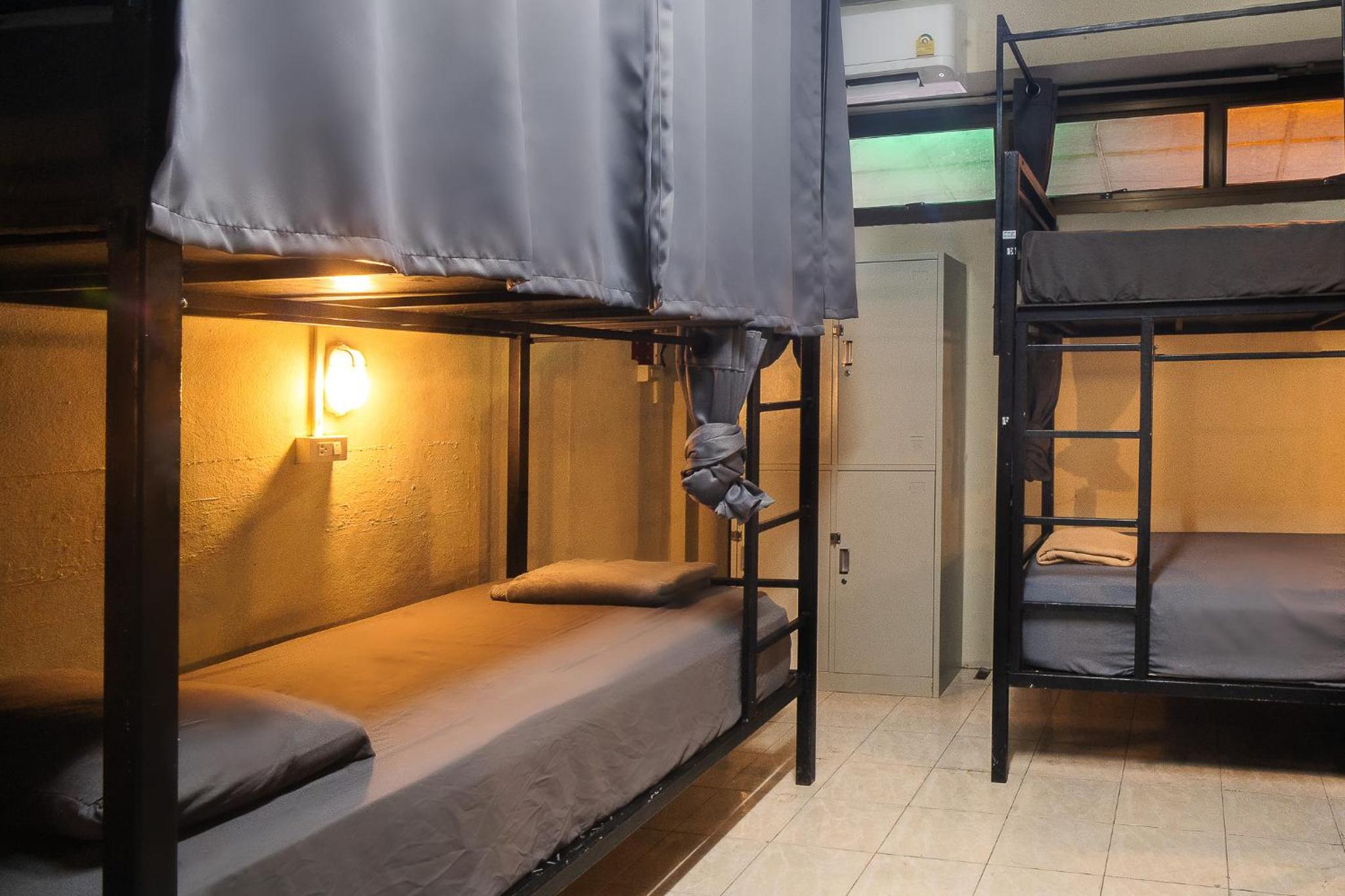 Bunk Bed in 6-Bed AC Dorm photo 2