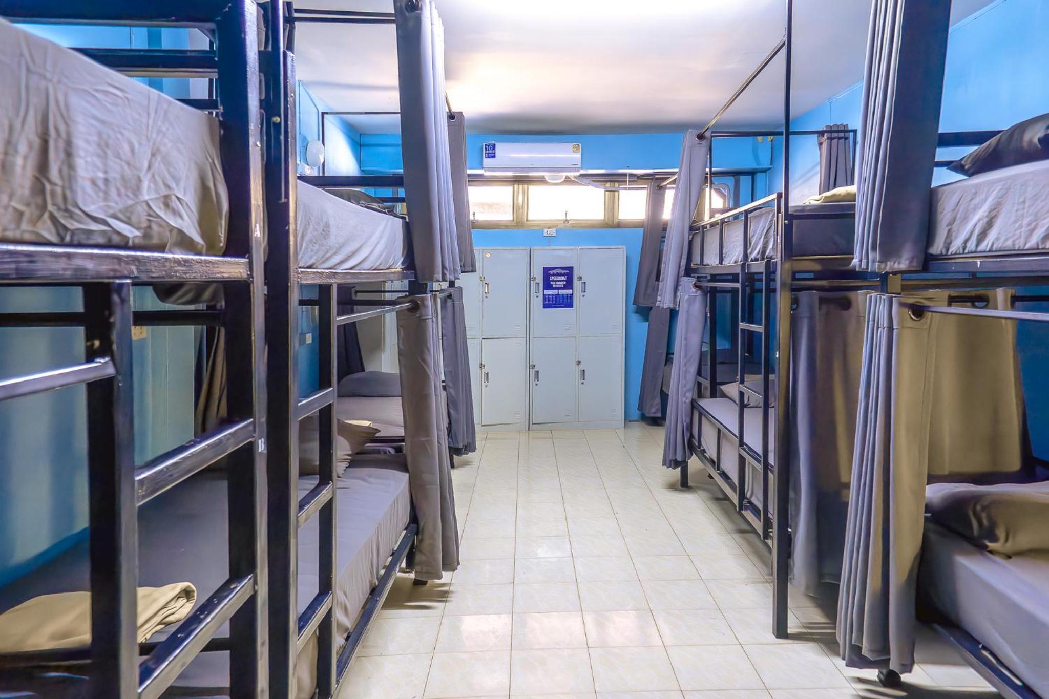 Bunk Bed in 10-Bed AC Dorm photo 1