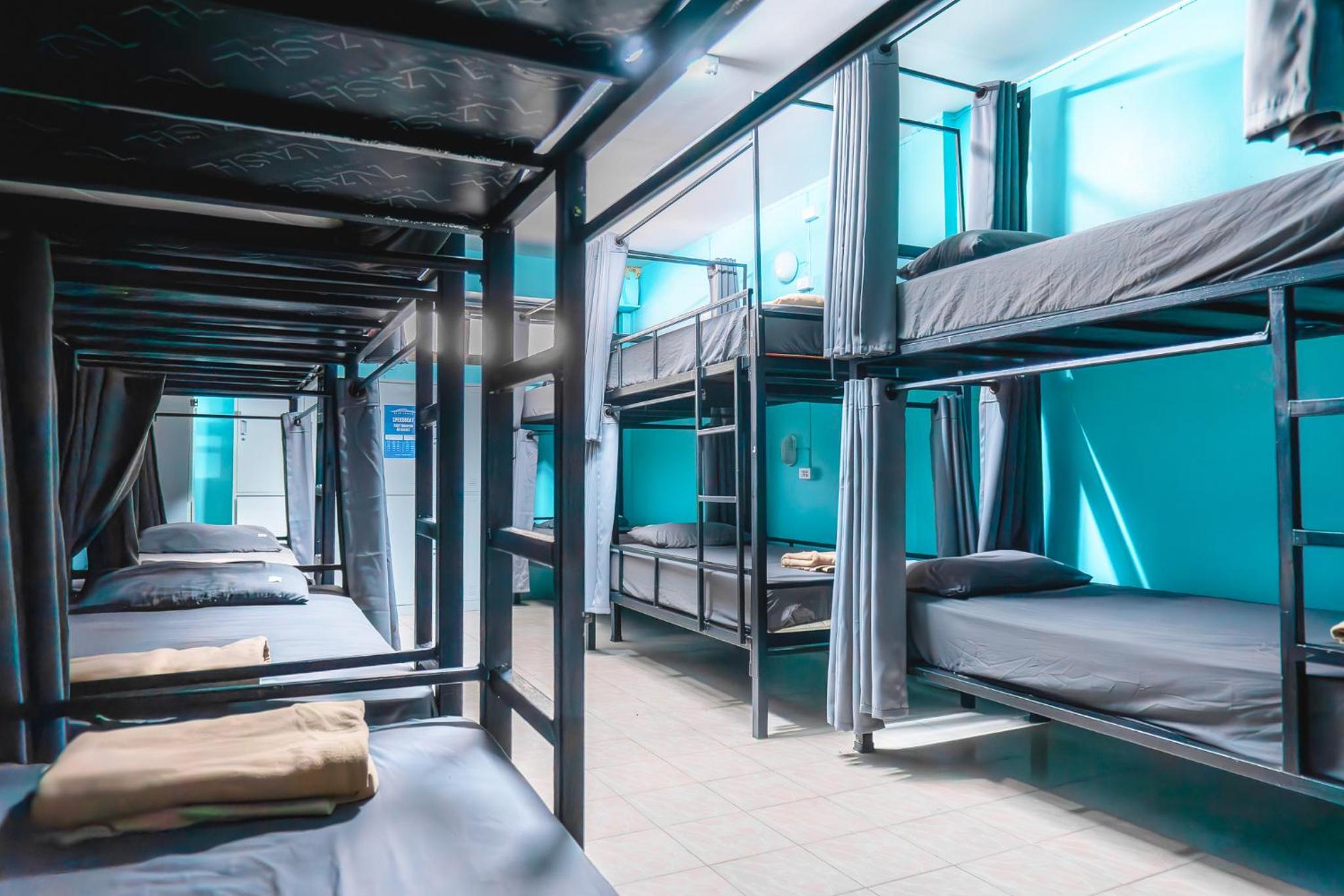 Bunk Bed in 14-Bed AC Dorm photo 1