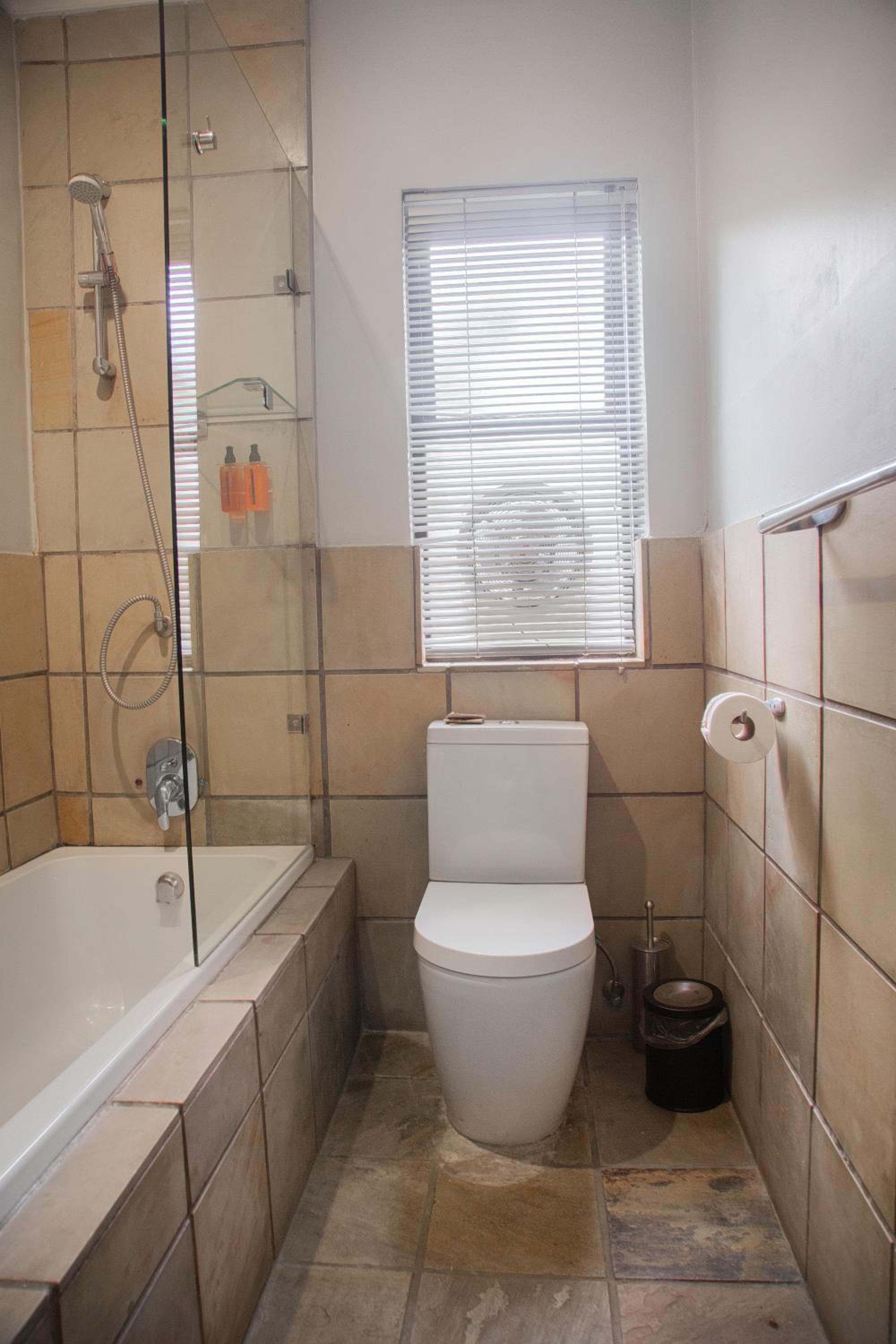 Apartment - Photo 2