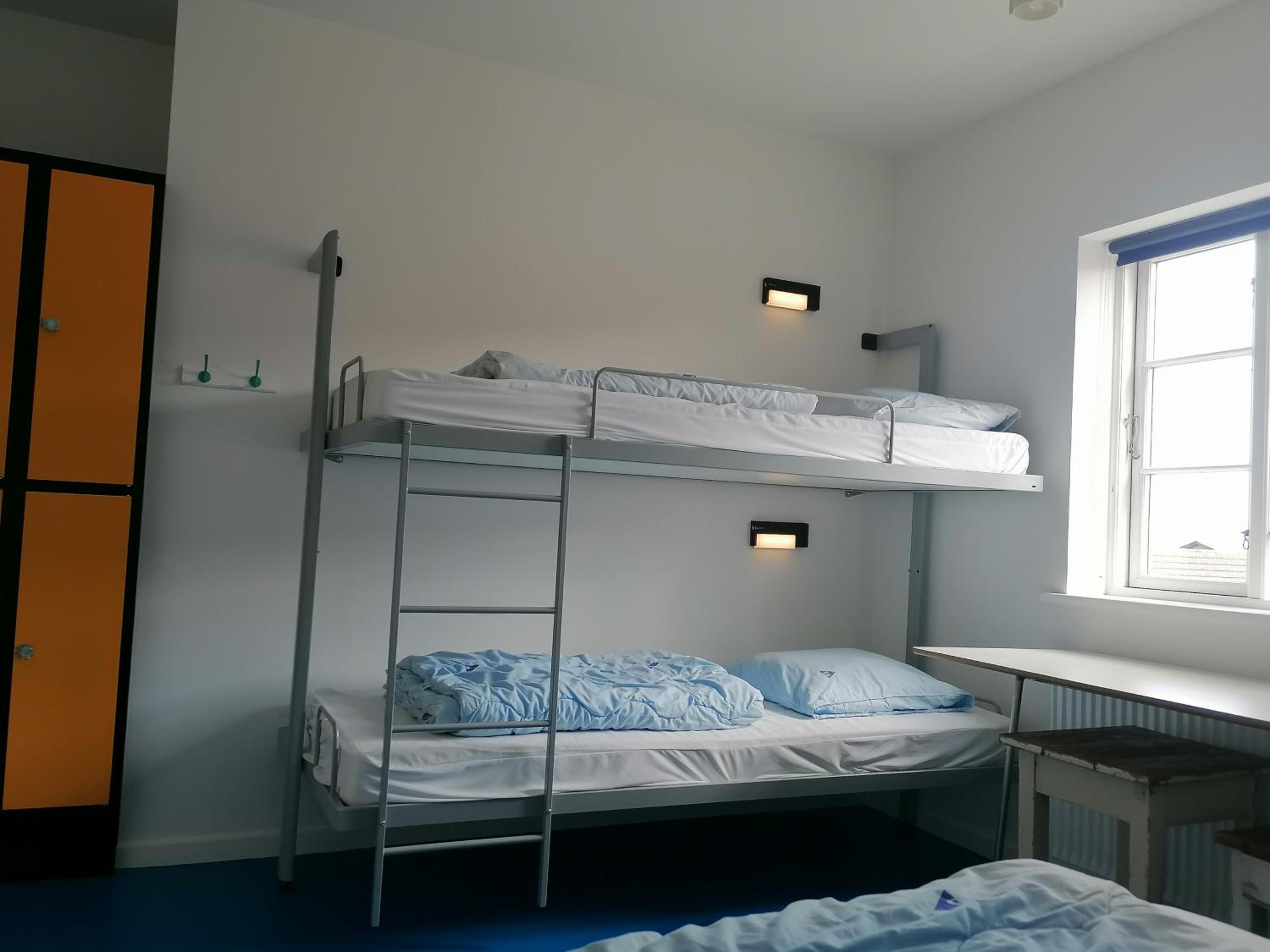 Quadruple Room with Shared Bathroom photo 2