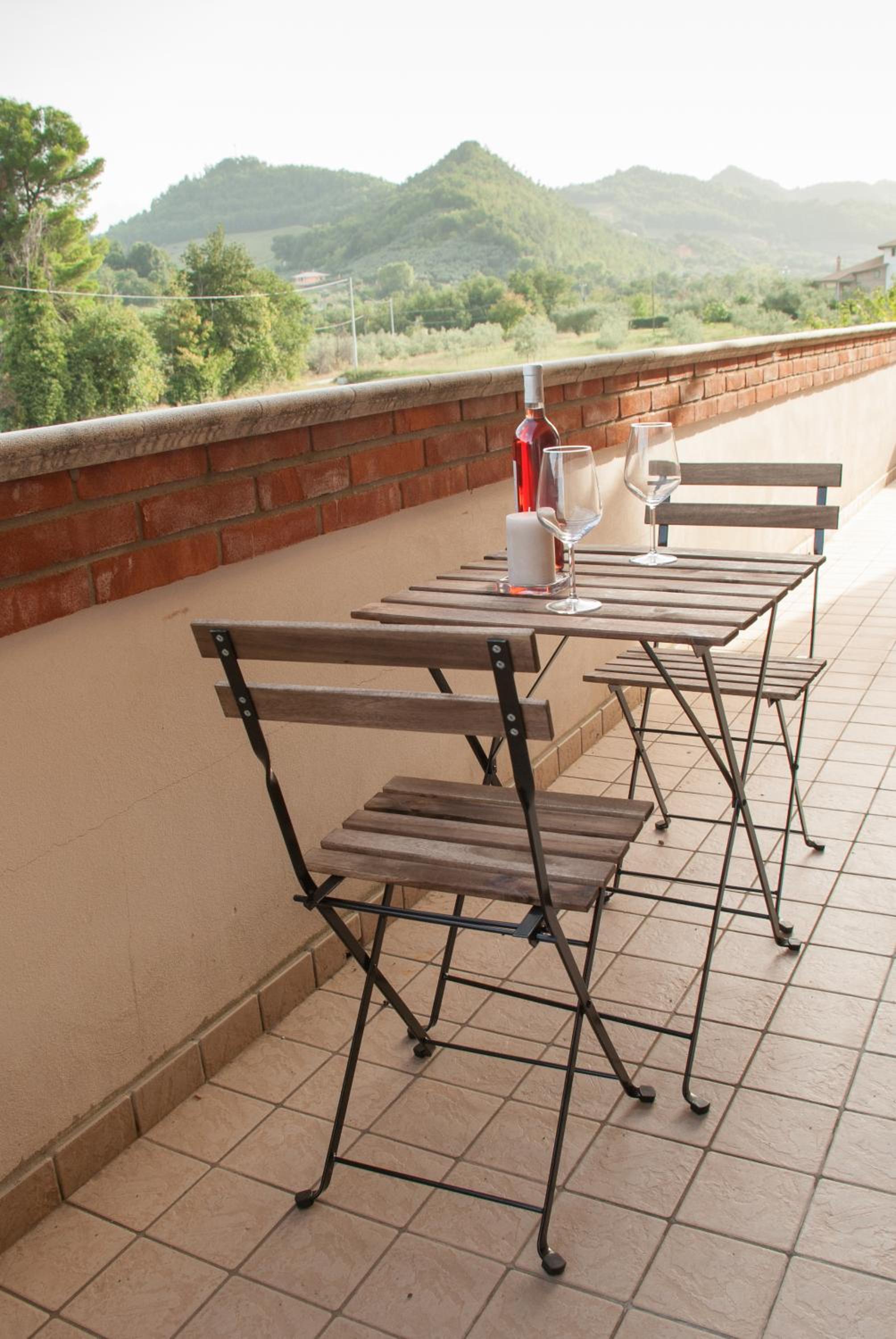 Quadruple Room with Balcony - Photo 2