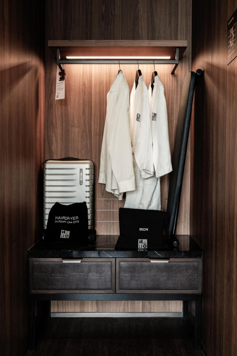 Premier Single Room