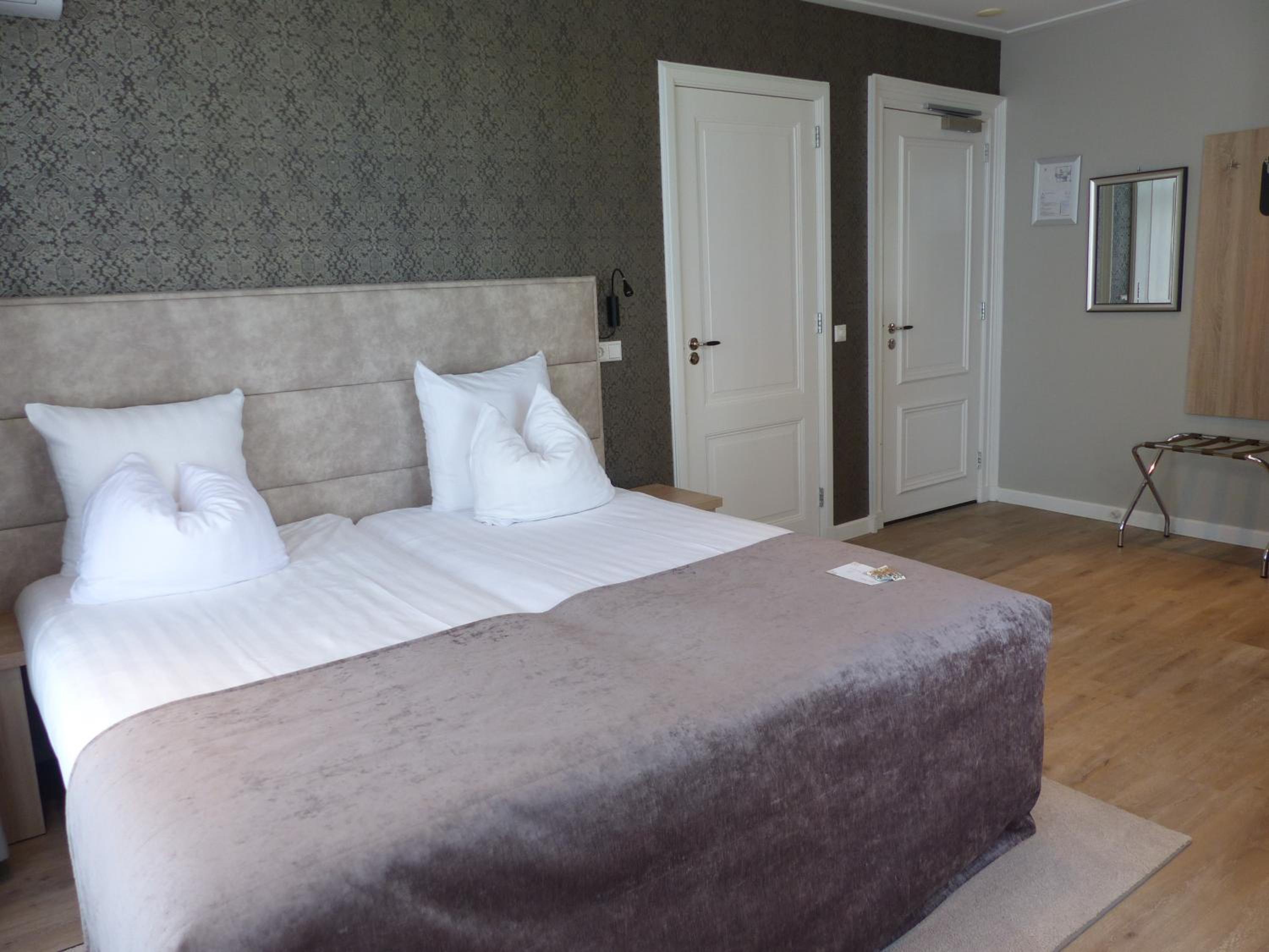 Superior Twin Room - Photo 1