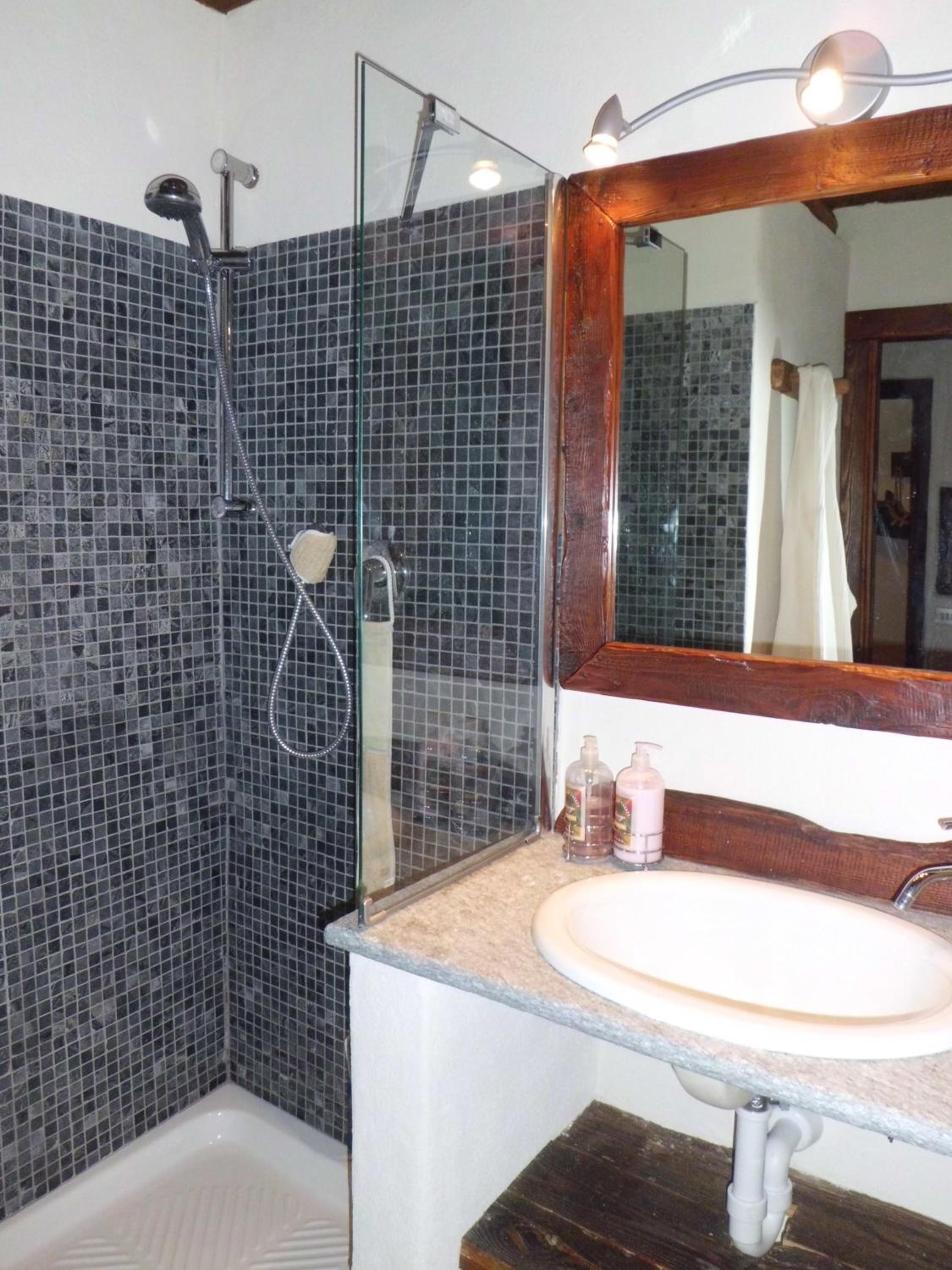 Deluxe Apartment - Photo 9