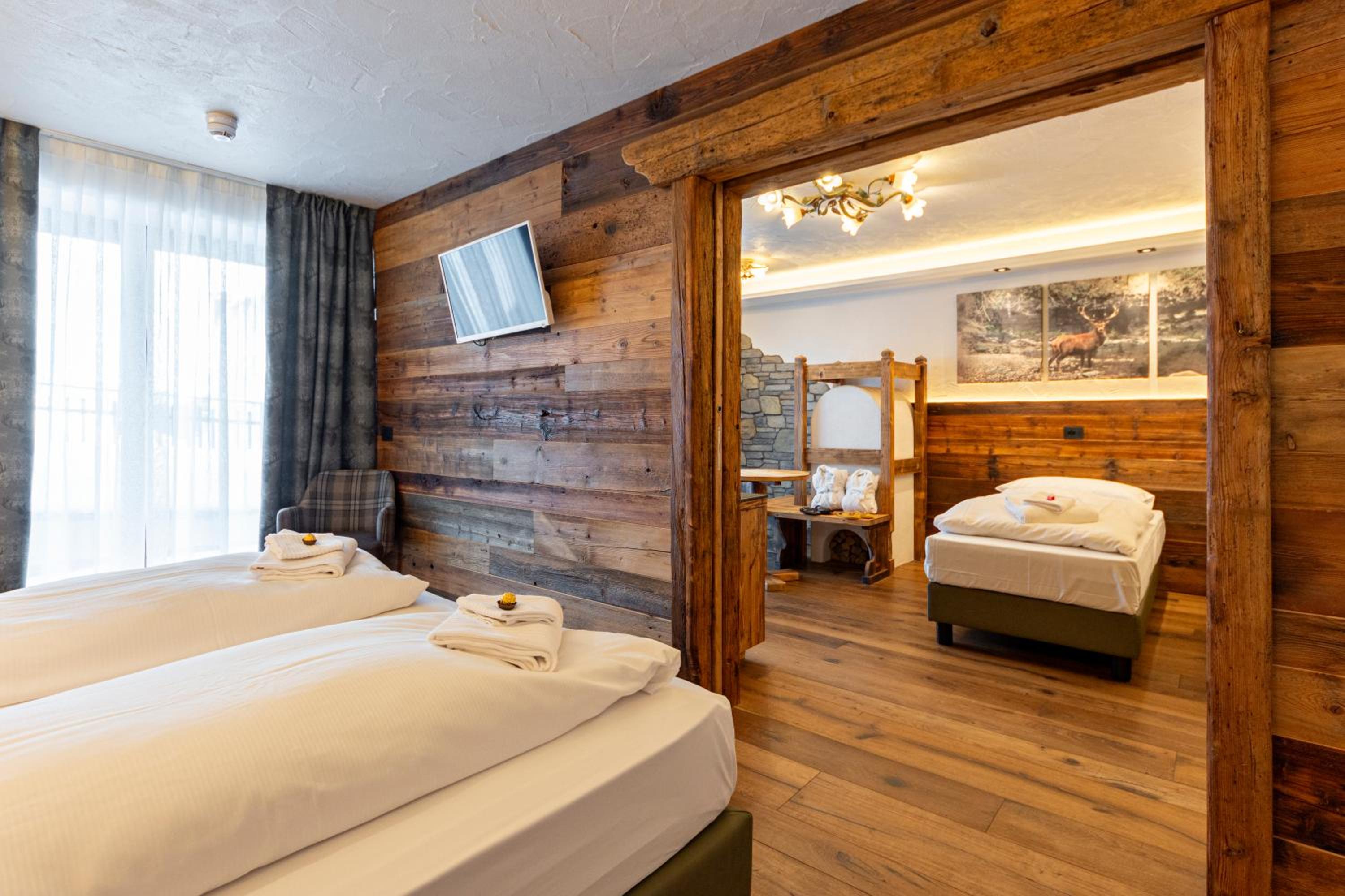 Suite - Photo 3