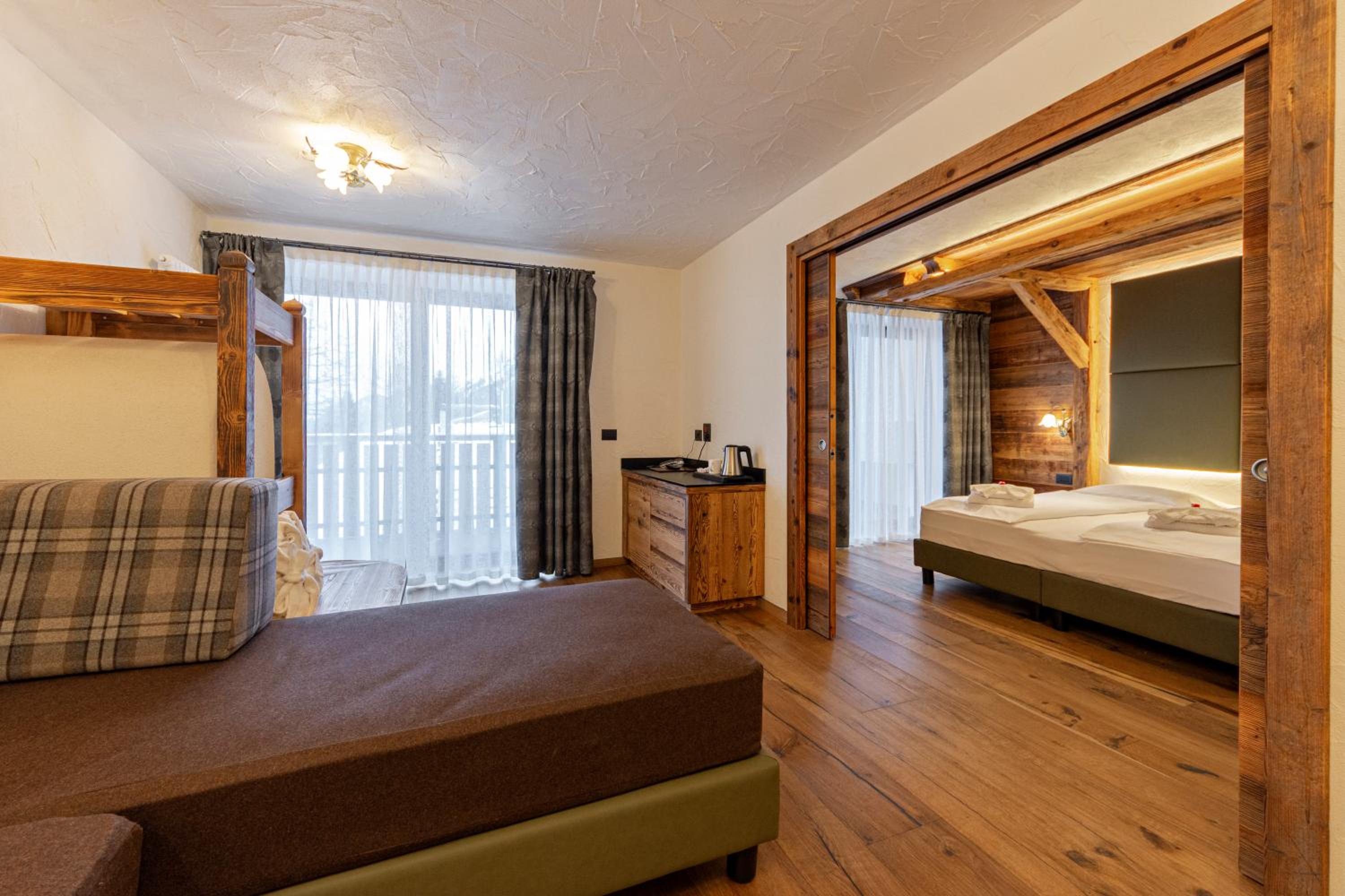 Suite - Photo 4
