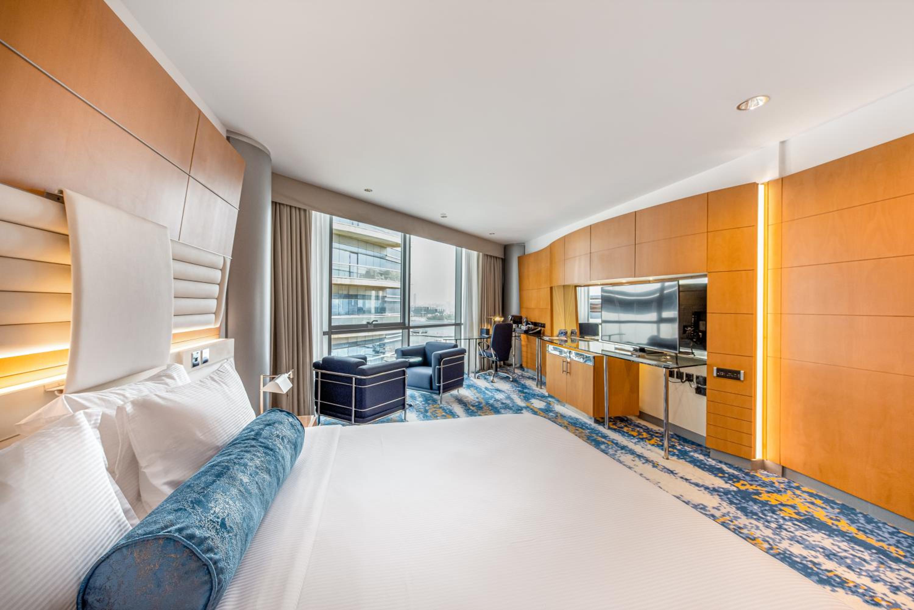 Deluxe Room with Lounge access