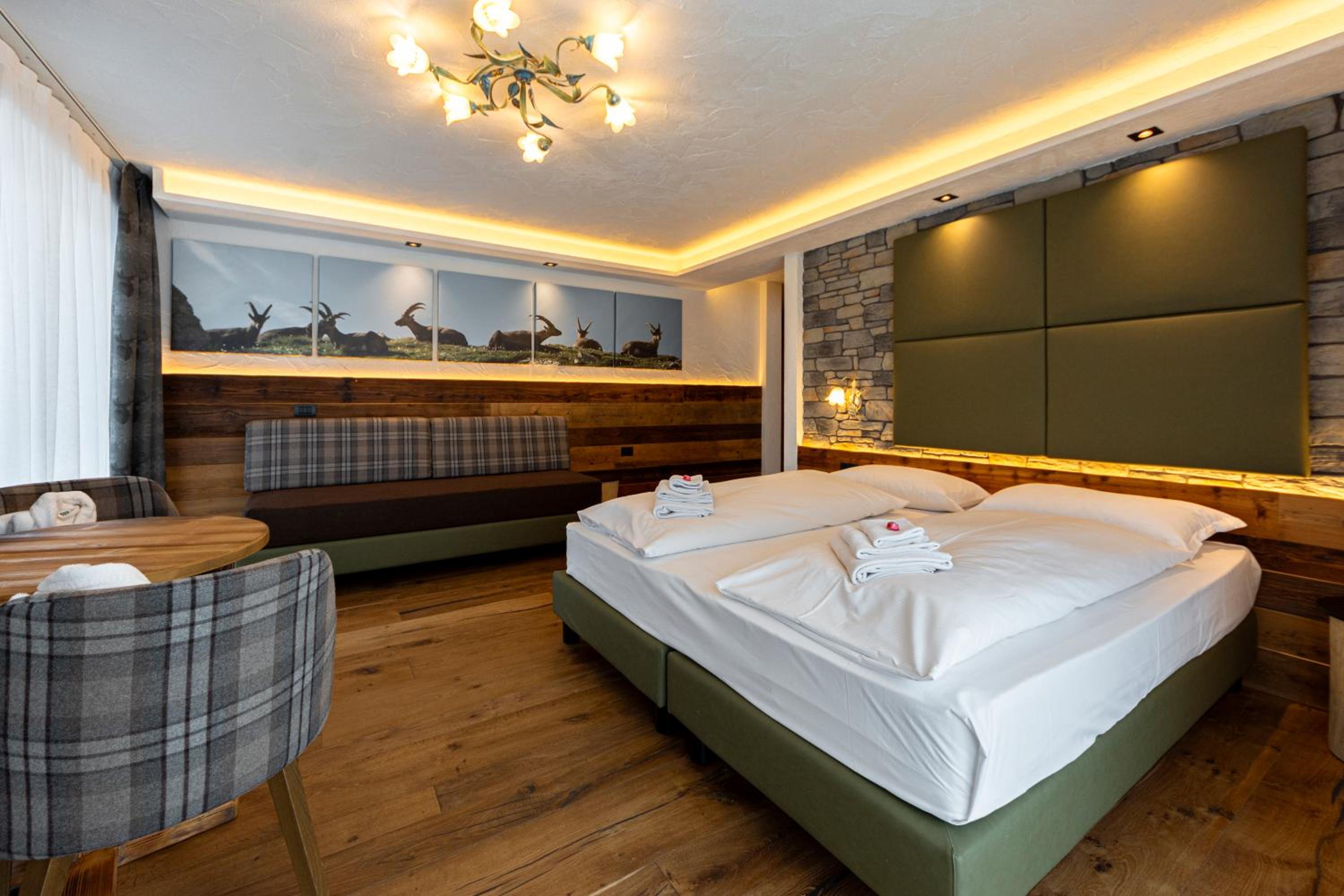Junior Suite - Photo 1