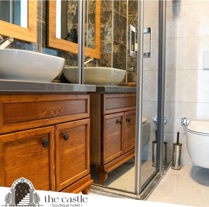 Triple Room With Private Bathroom photo 3