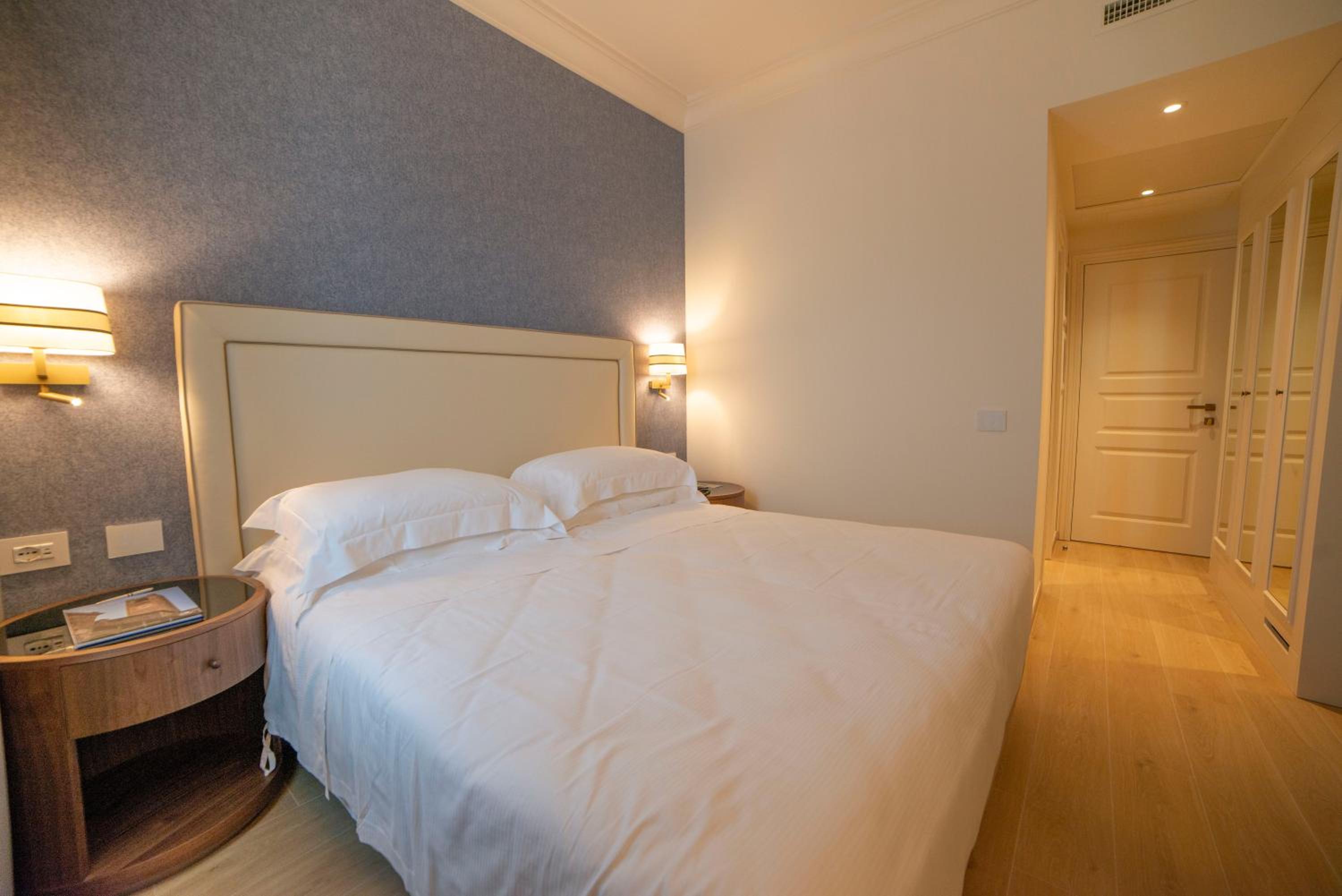 Queen Room - Photo 2