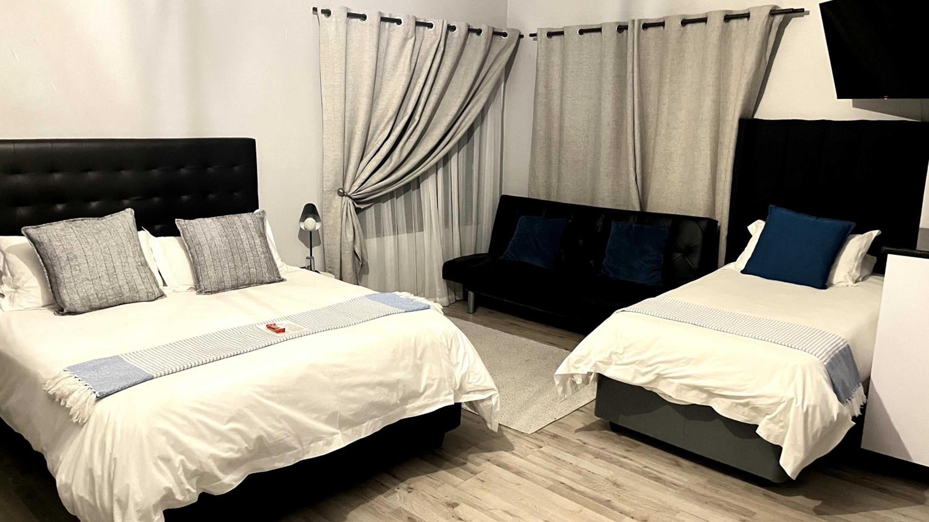 Deluxe Double or Twin Room - Photo 19