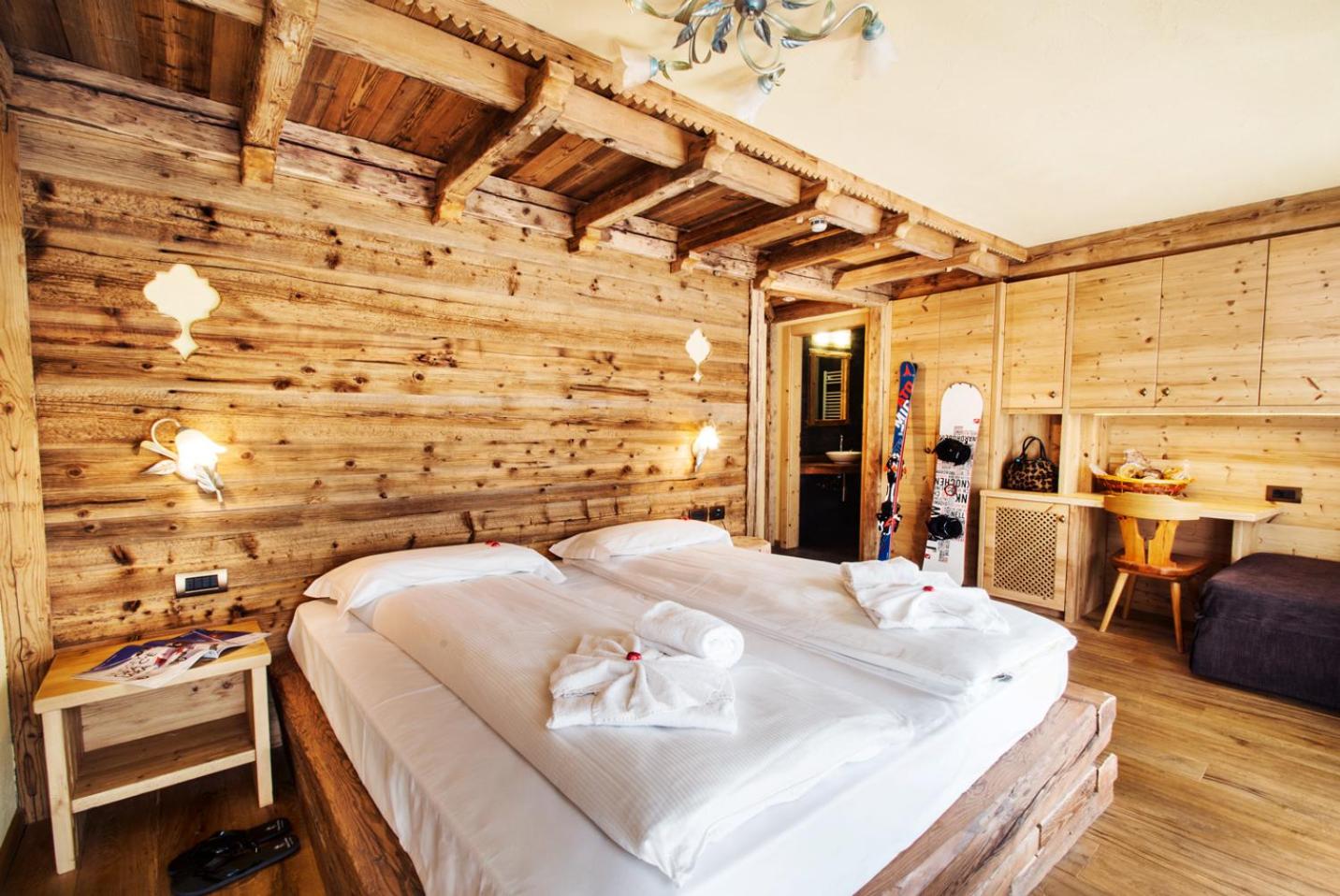 Deluxe Room - Photo 6