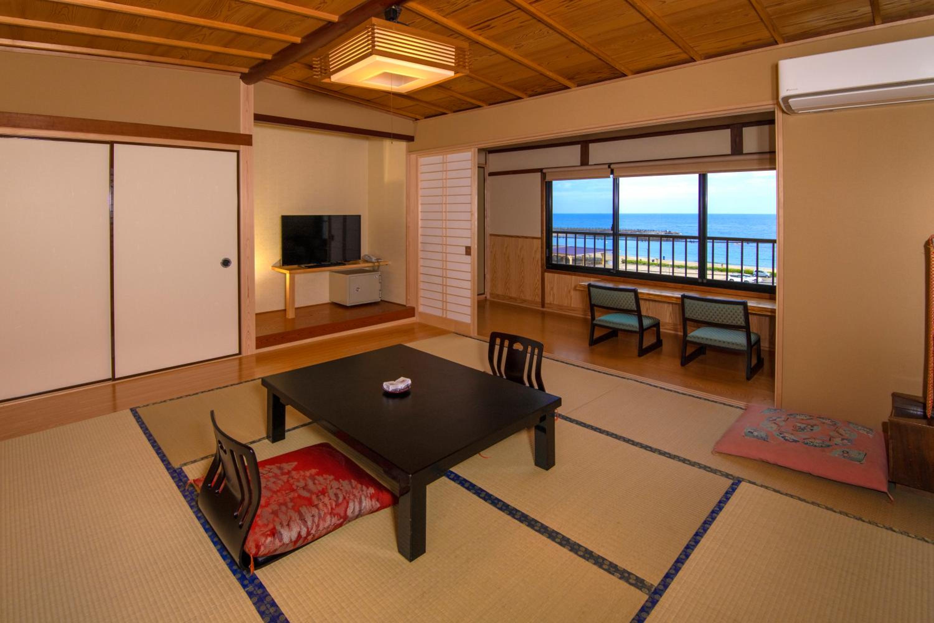 Standard Triple Room with Sea View