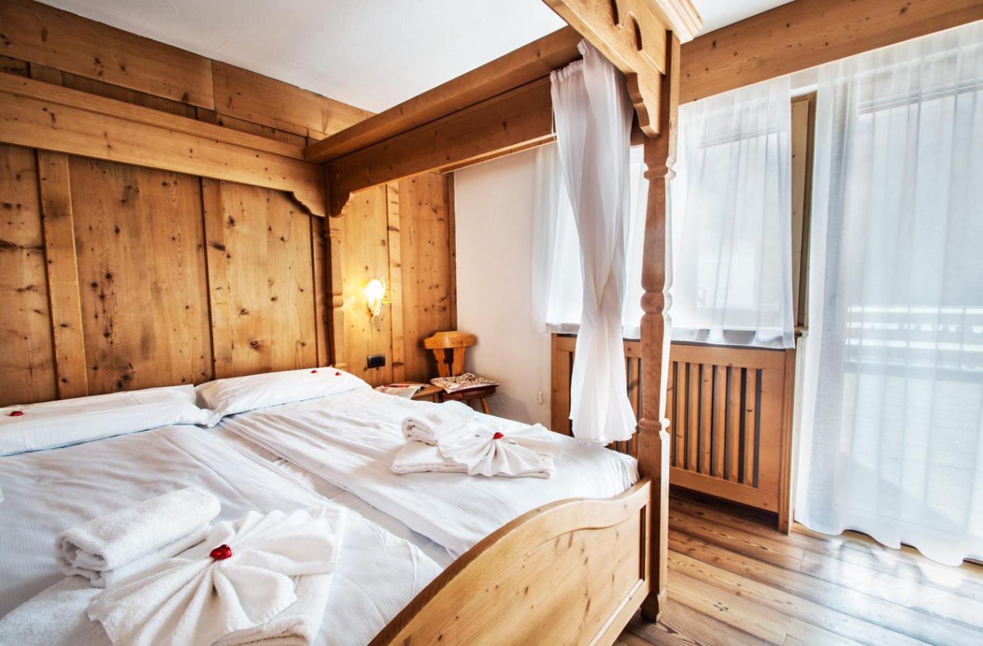 Deluxe Room - Photo 4