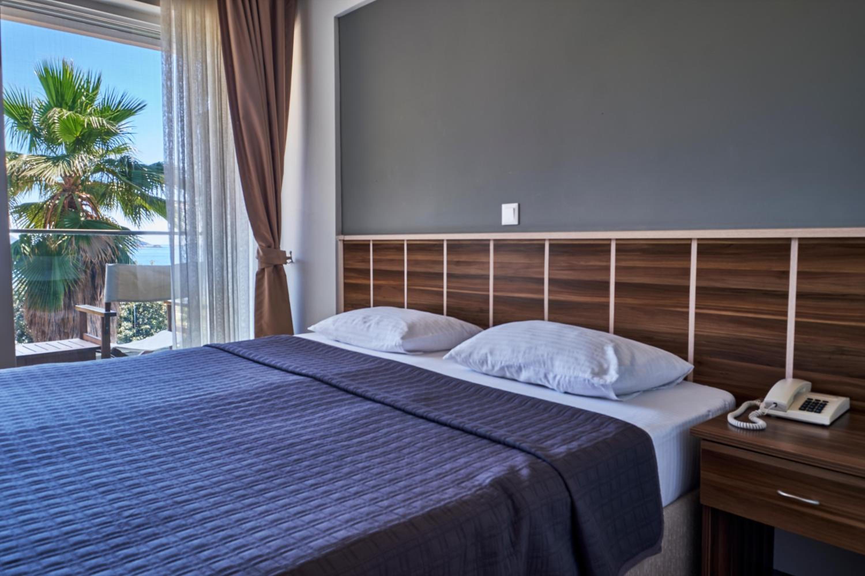 Standard Double Room with Sea View - Photo 32