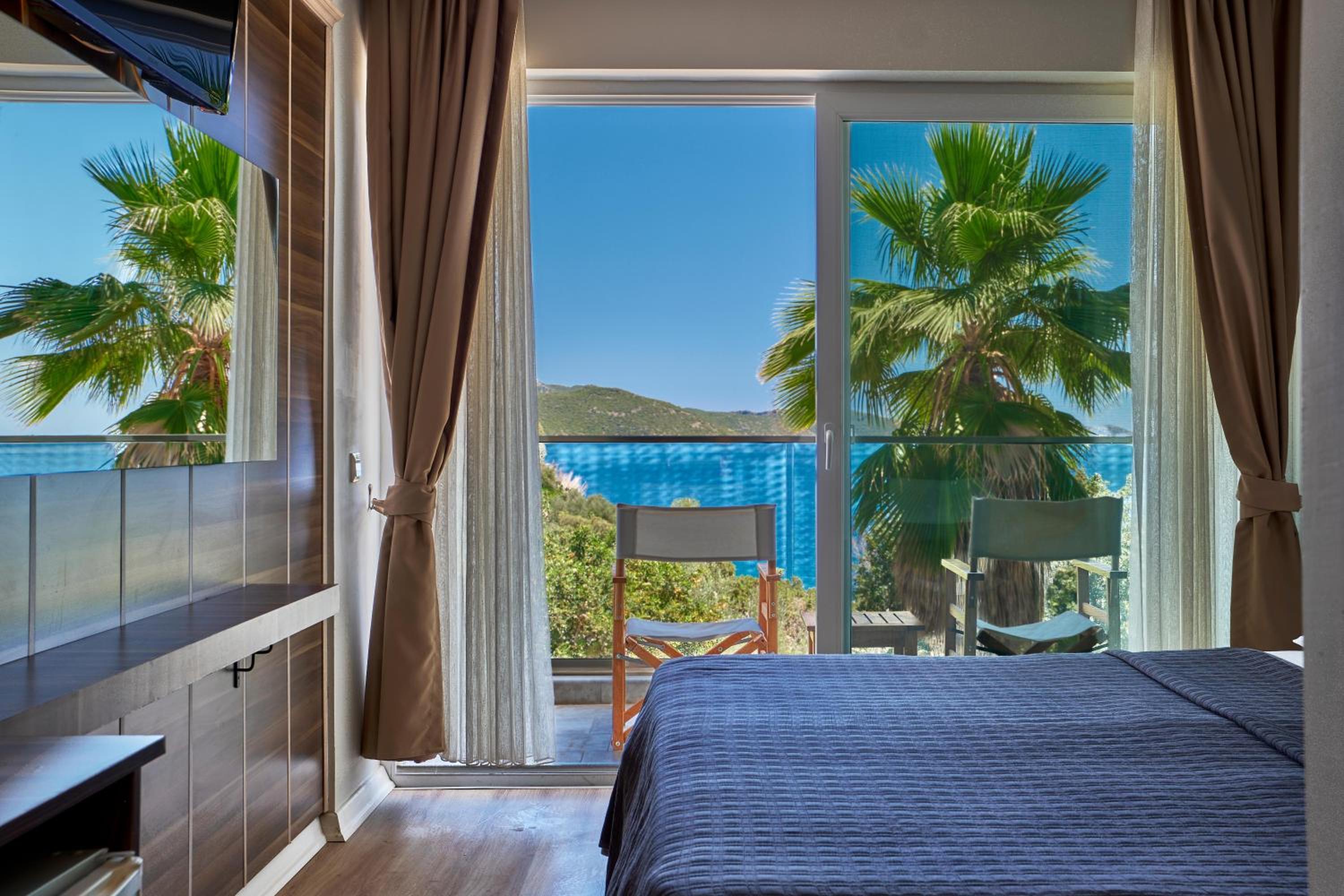 Standard Double Room with Sea View - Photo 30
