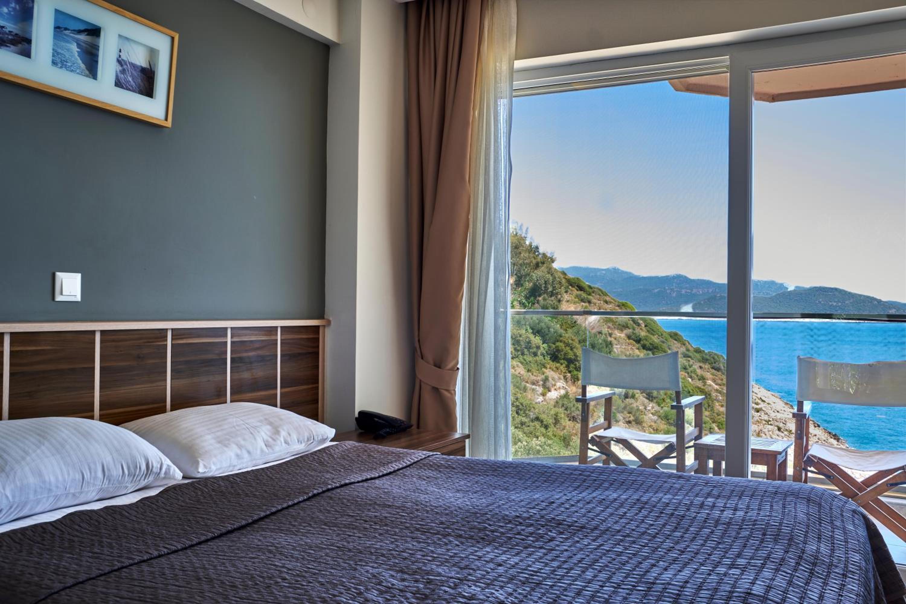 Standard Double Room with Sea View - Photo 29