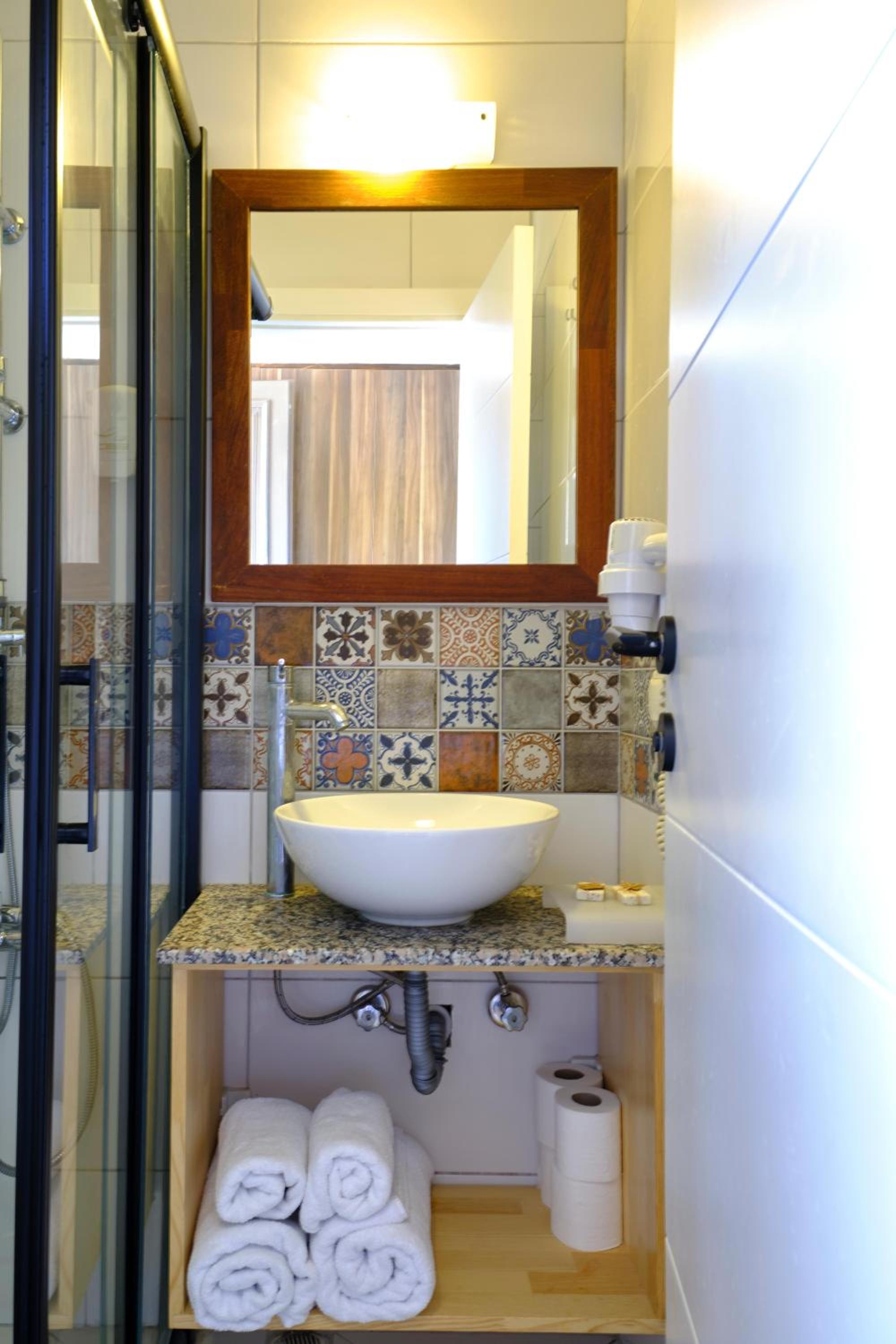 Standard Double Room with Sea View - Photo 28