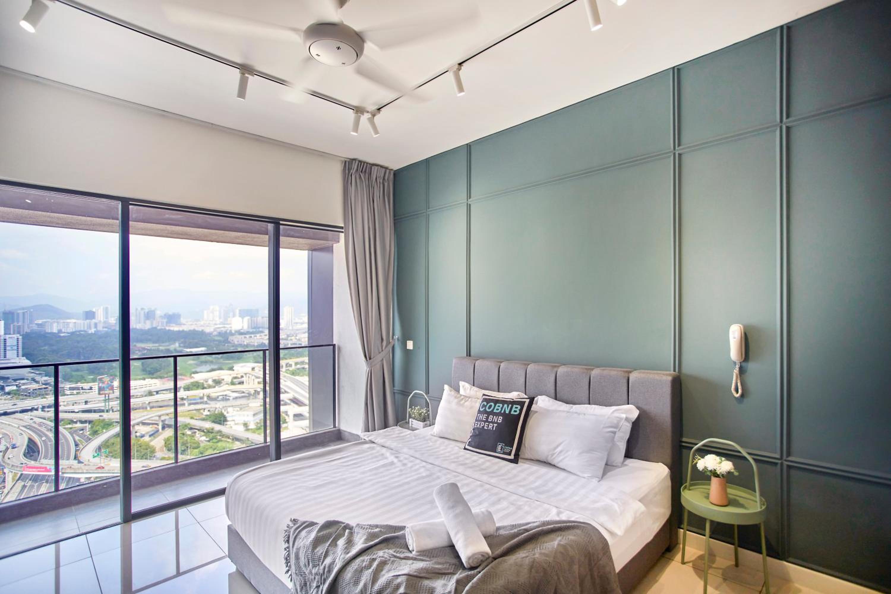 Balcony Deluxe Studio (No Parking)