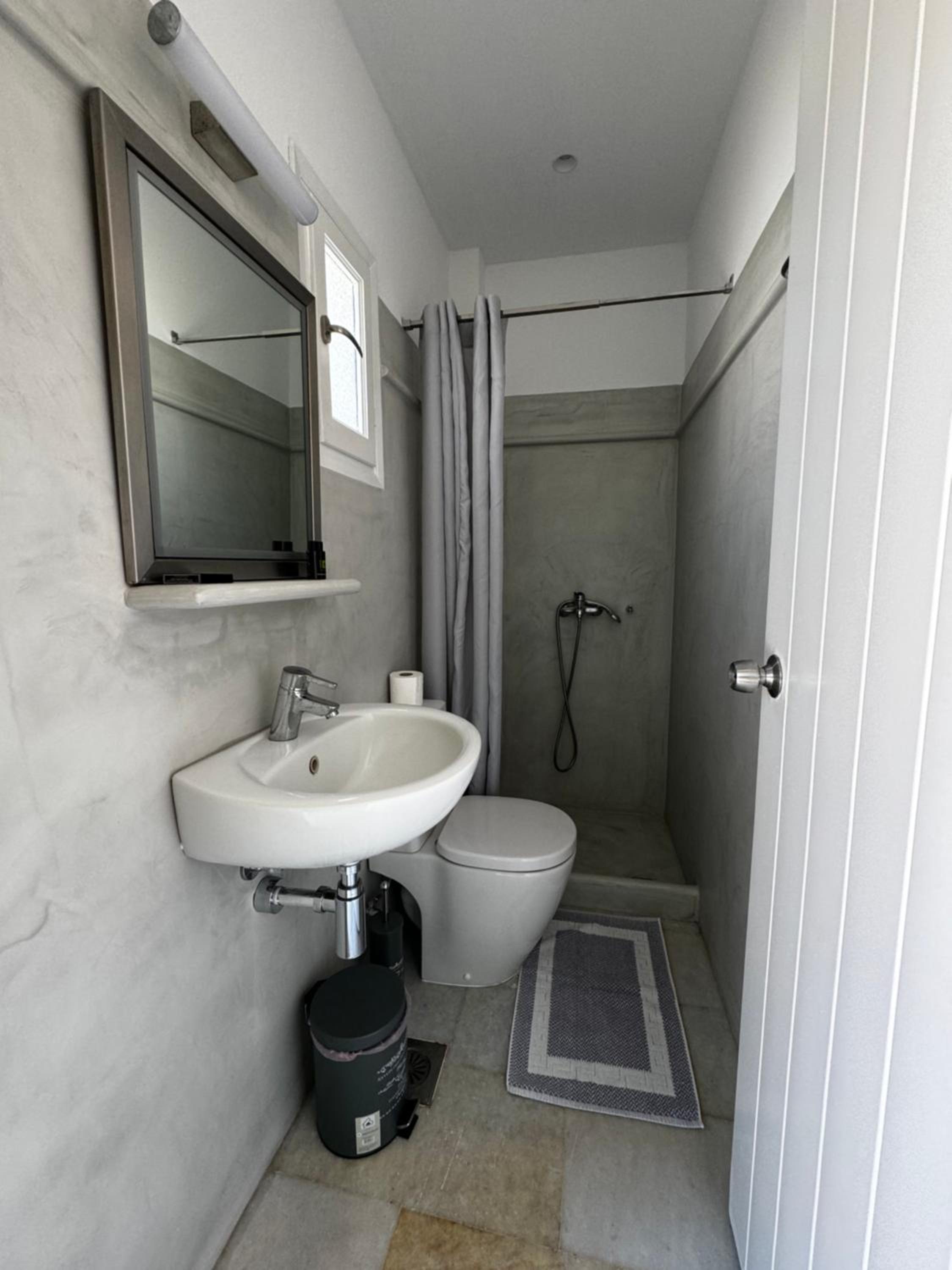 Double Room - Photo 4