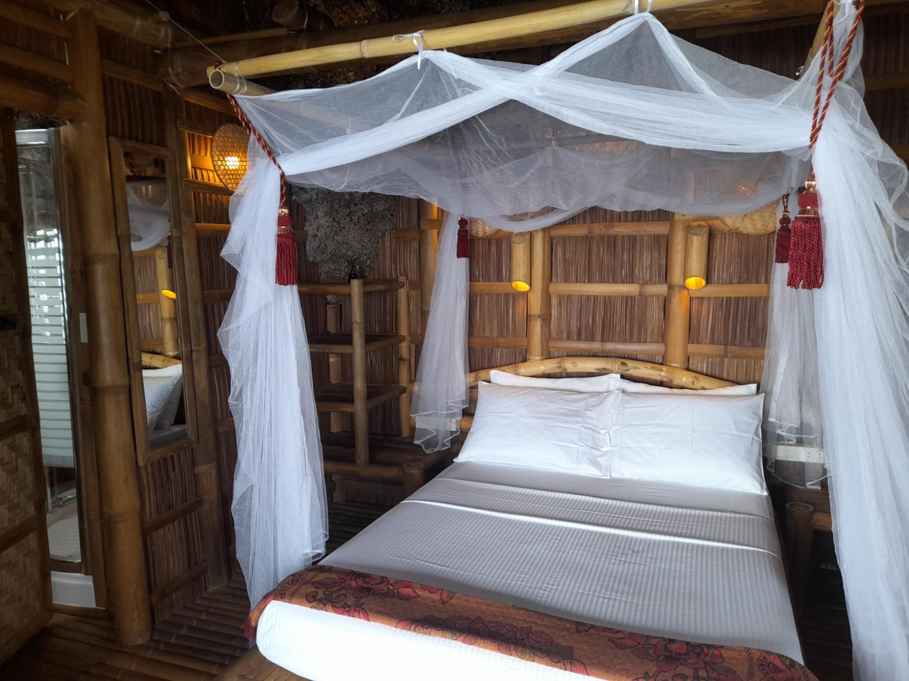 Deluxe Bungalow with Sea View - Photo 3