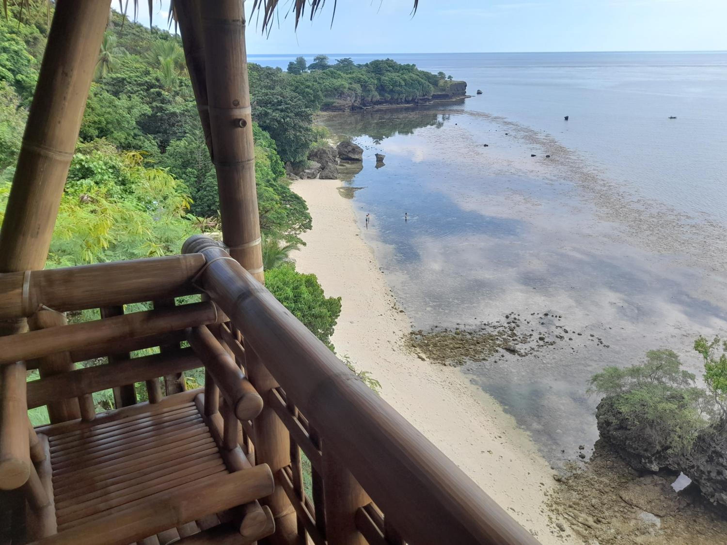 Deluxe Bungalow with Sea View - Photo 2