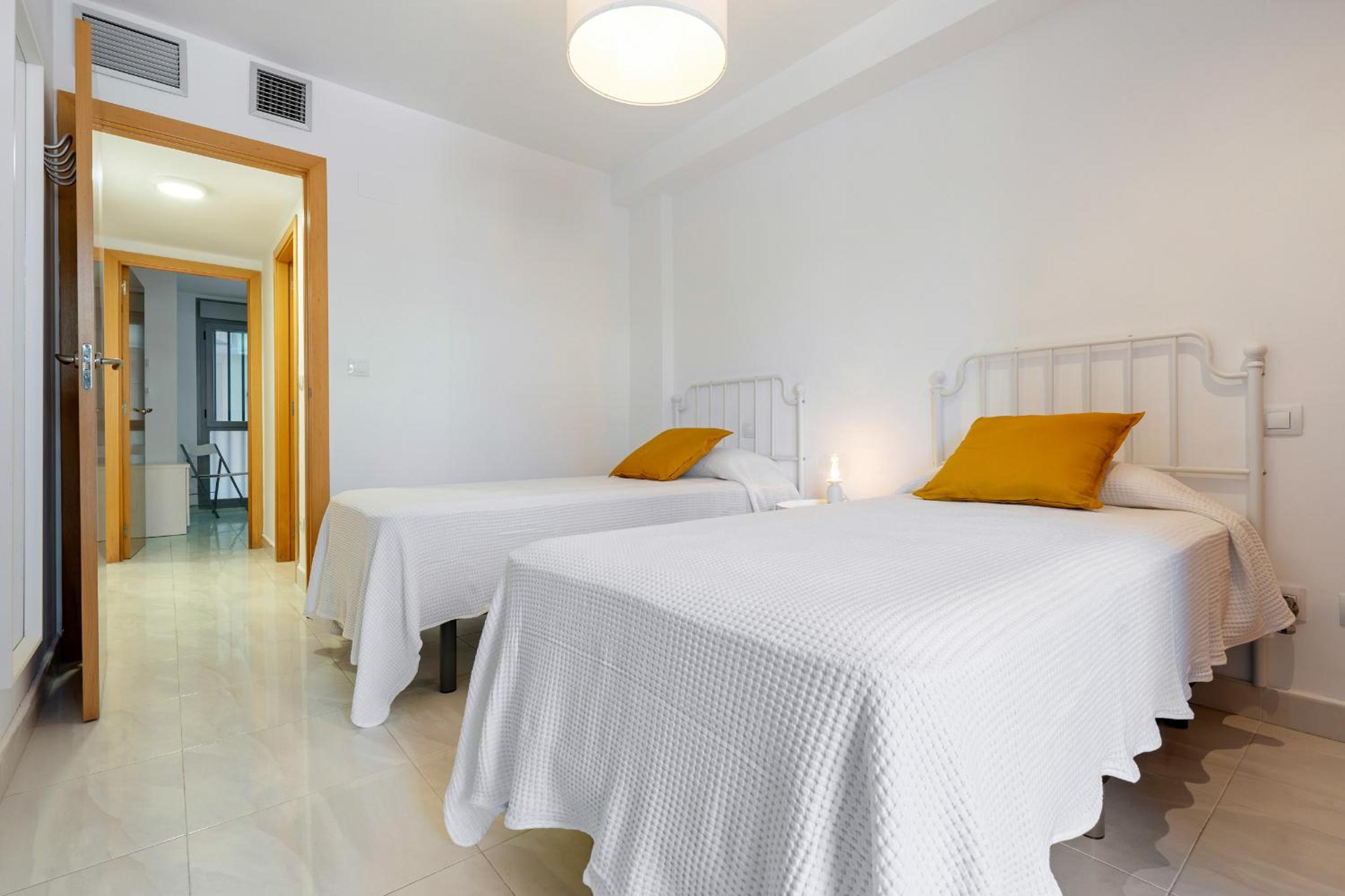 Apartamento de Dos Habitaciones con Terraza