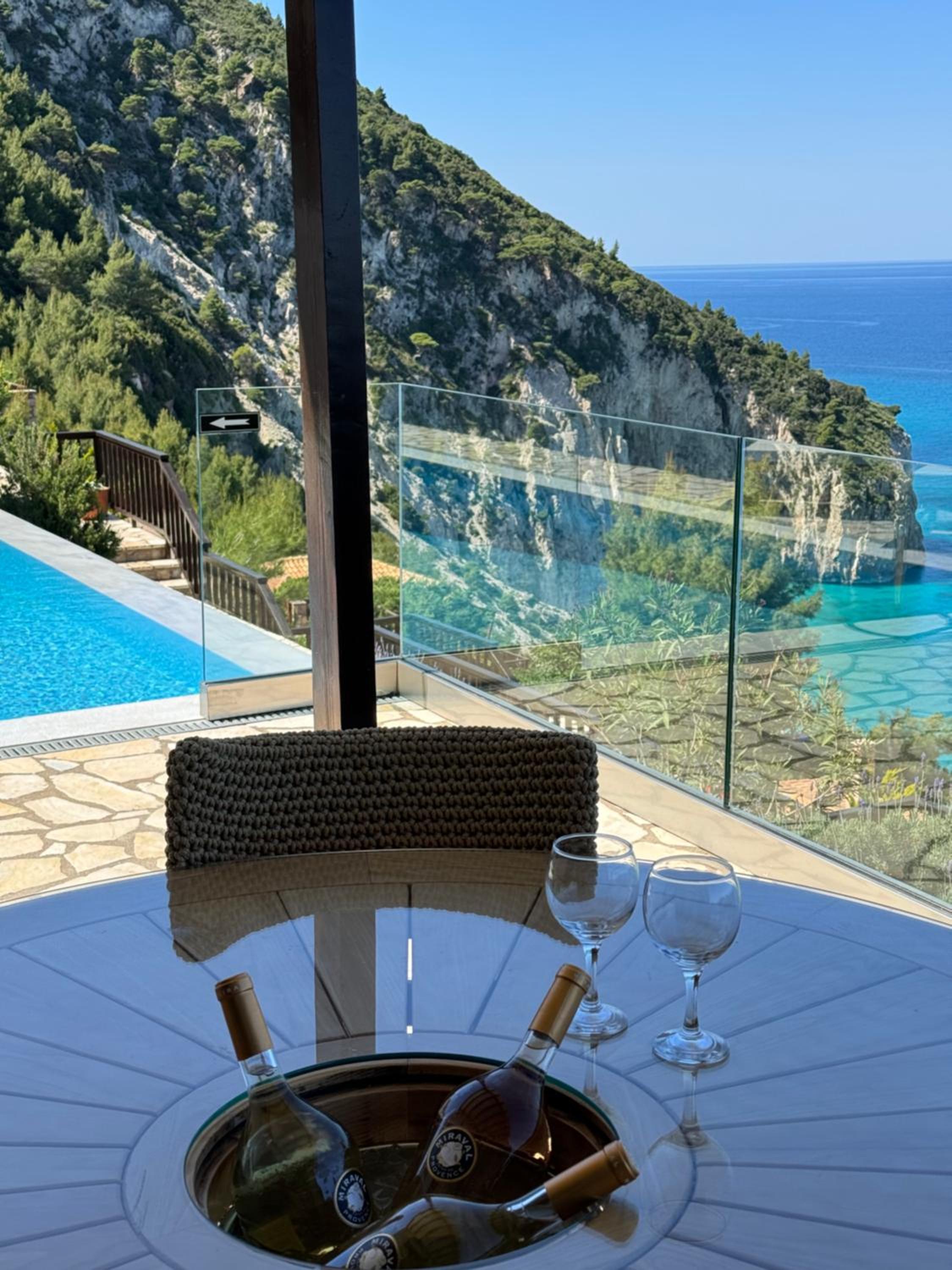 Two-Level Villa with Private Pool photo 2
