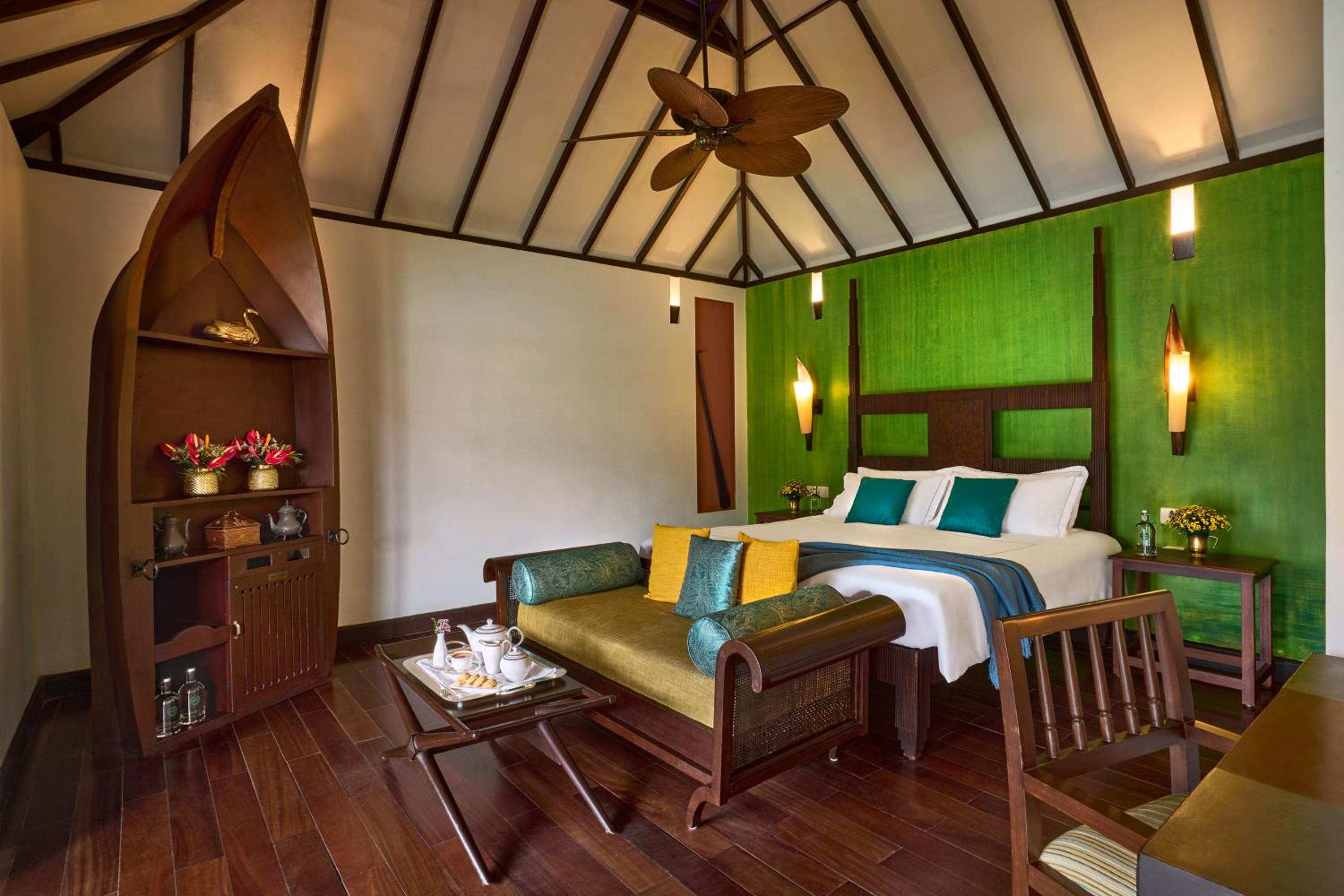 Premium Cottage Lagoon View King Bed - Photo 1