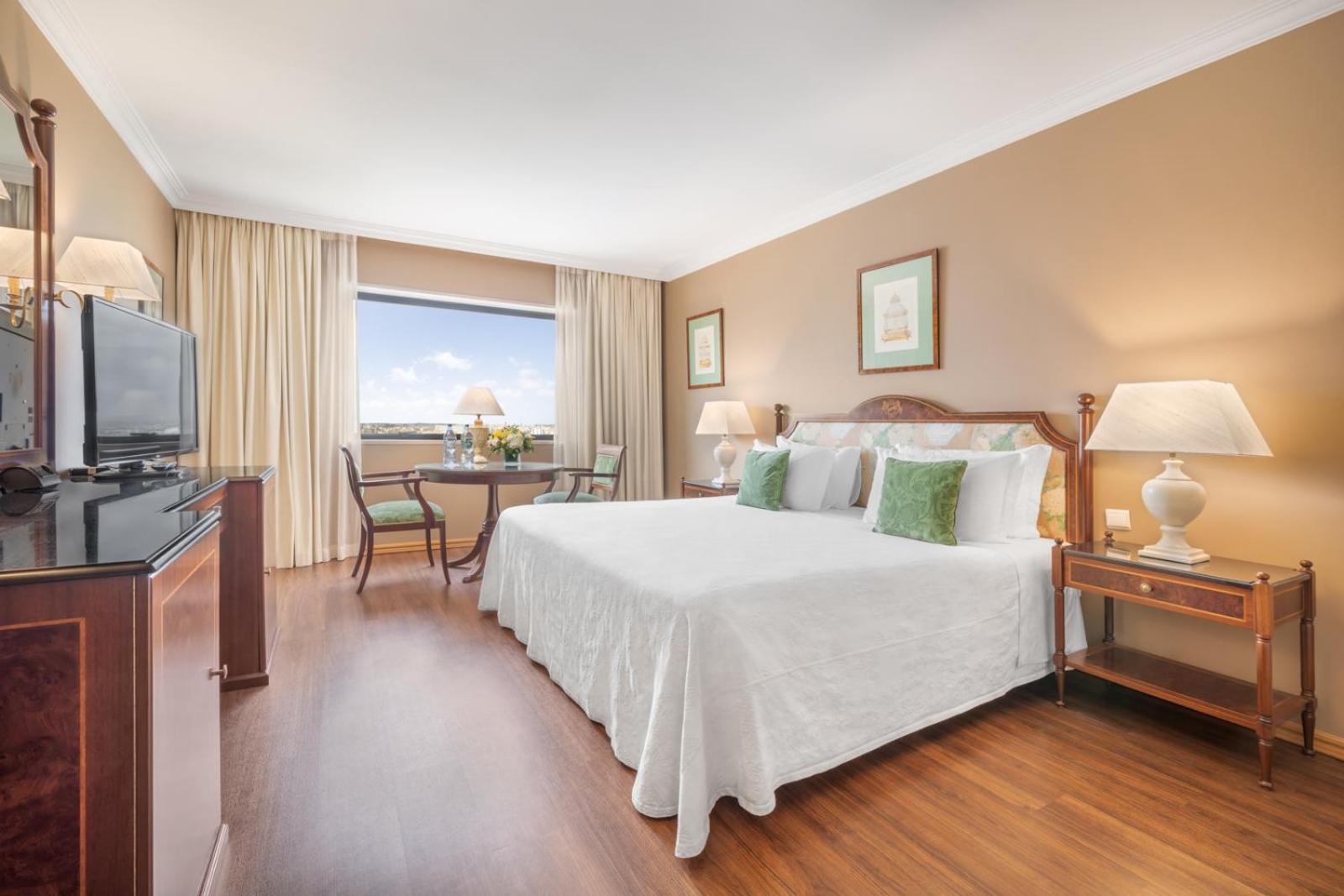 Premium Suite With City View