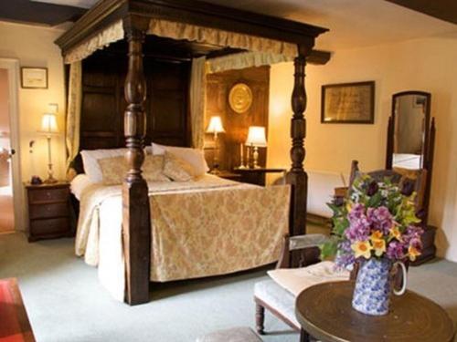 Double Room with Private Bathroom photo 1