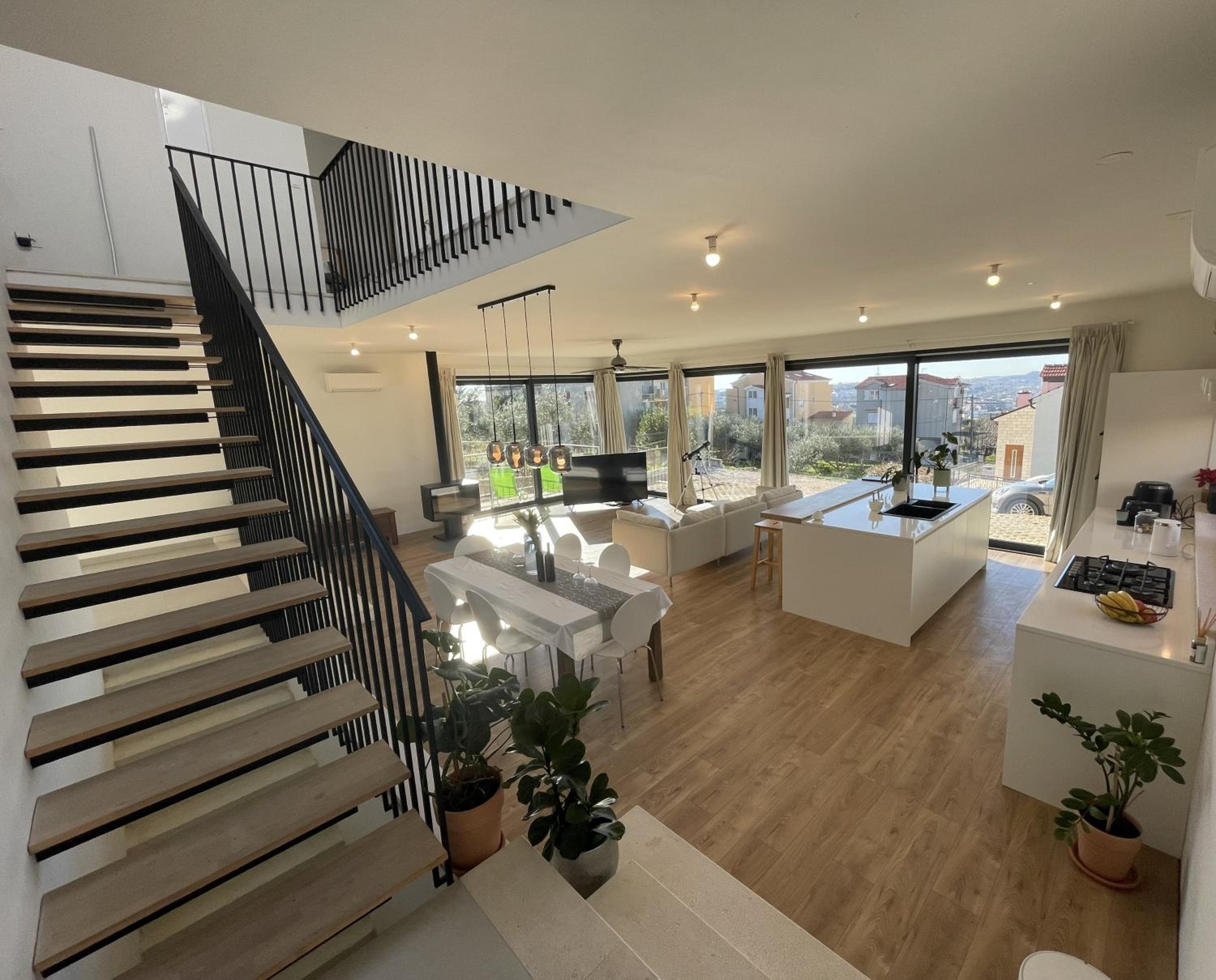 Three-Bedroom Villa photo 1
