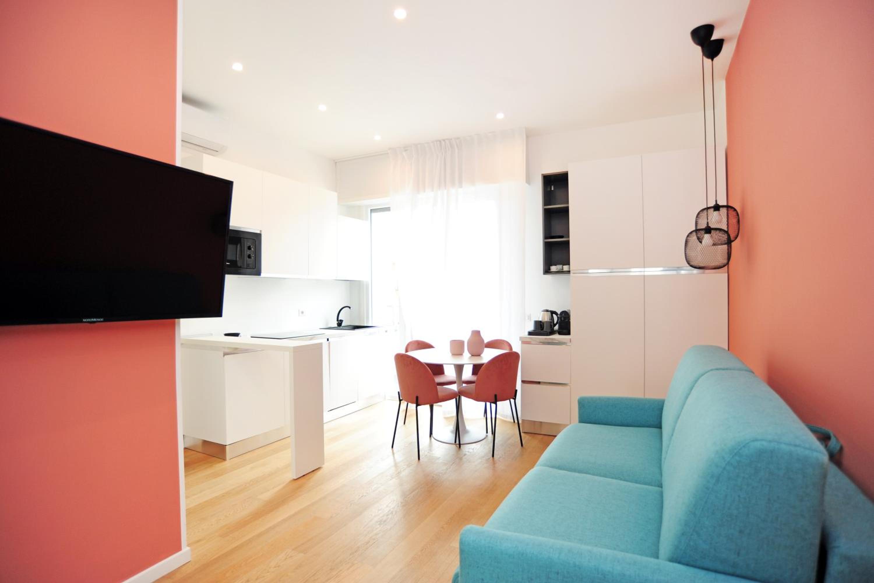 One-Bedroom Apartment