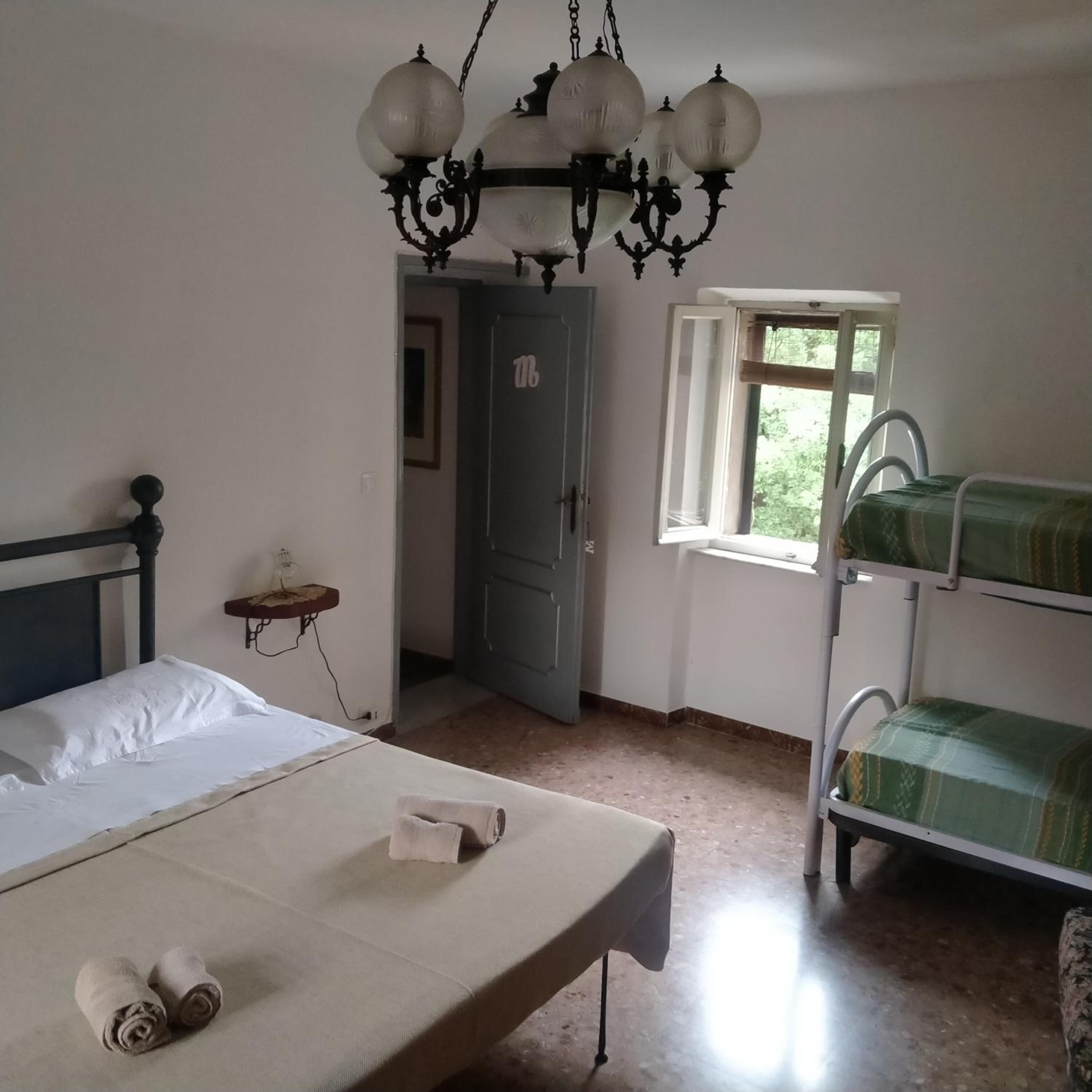 Budget Double Room photo 1