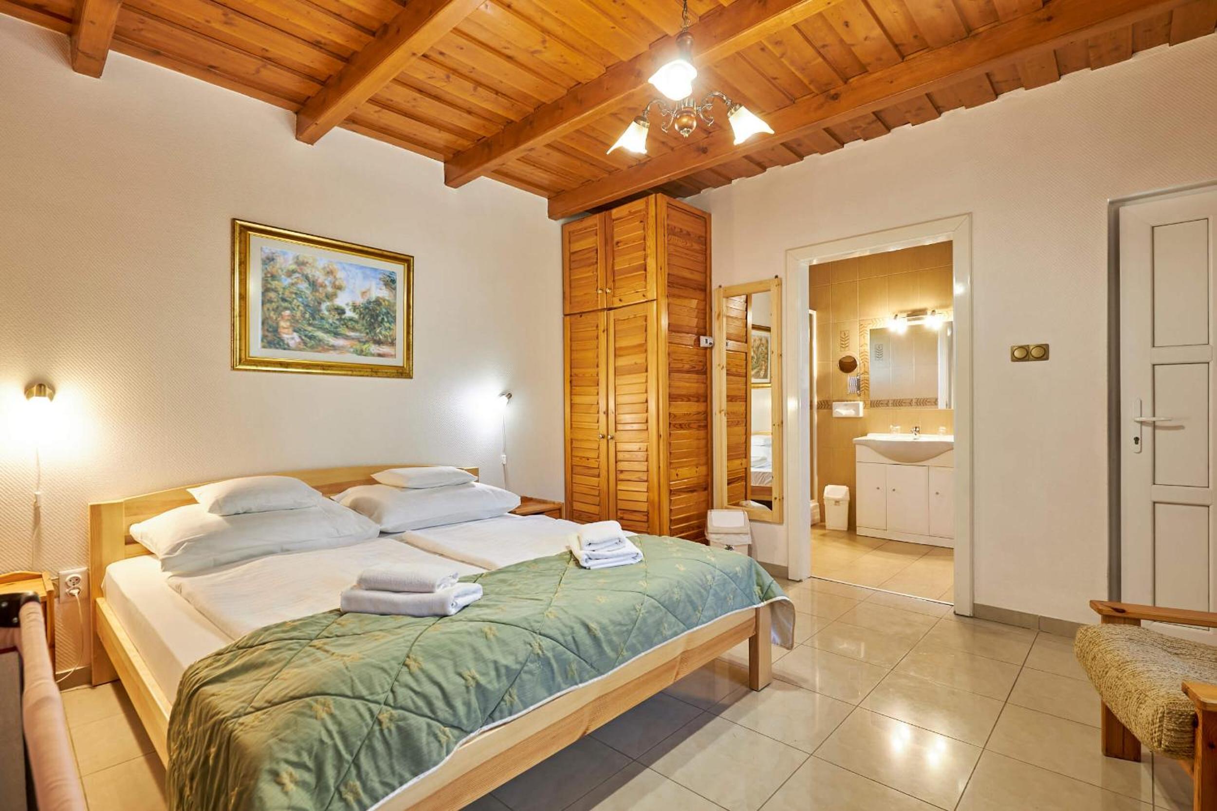 Standard Double Room photo 2