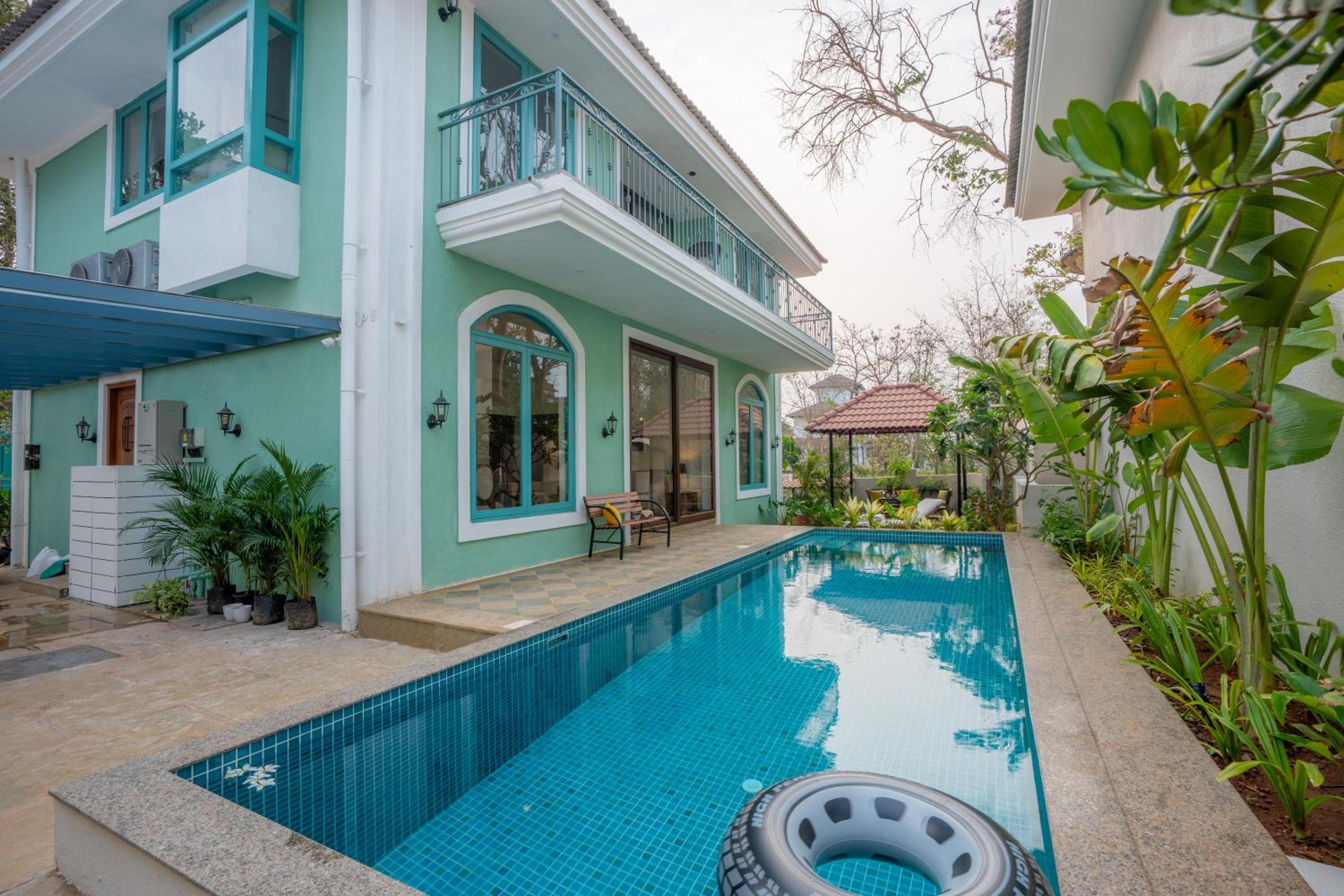 Three-Bedroom Villa photo 2