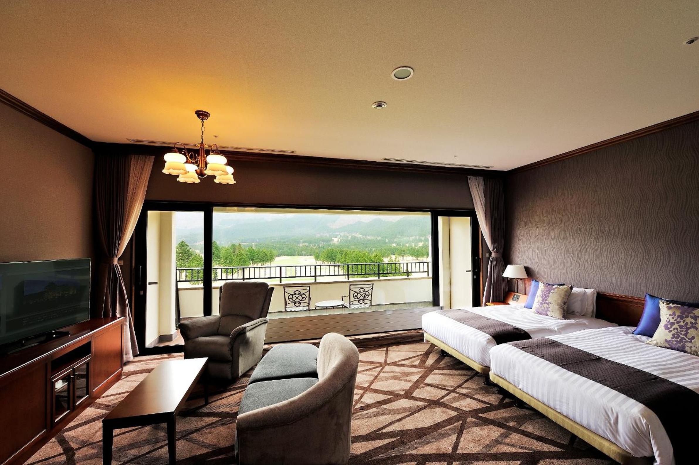 Premium Twin Room - Non-Smoking