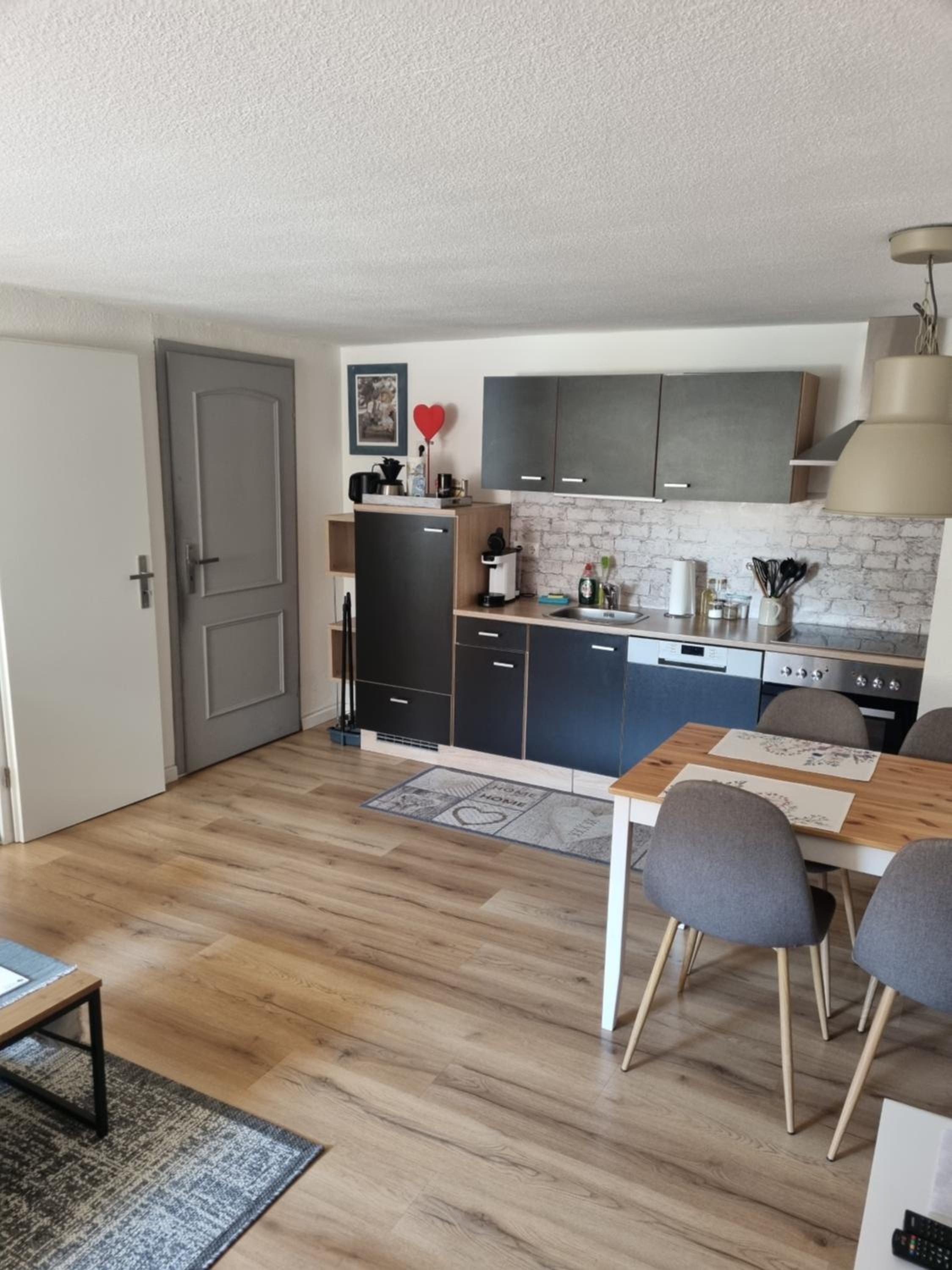 One-Bedroom Apartment - Photo 23