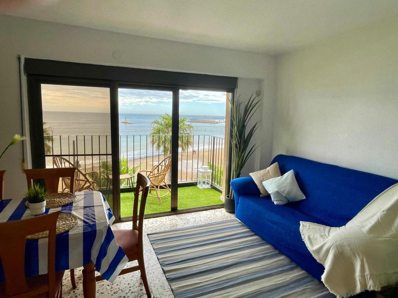 Three-Bedroom Apartment With Water View photo 3