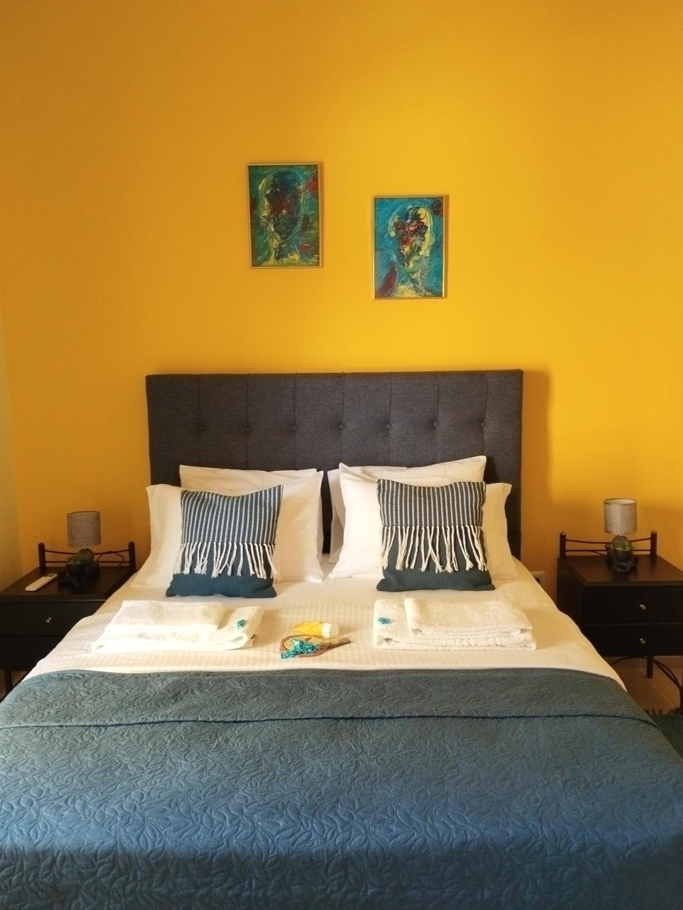 Apartamento de luxo de um quarto com vista para a cidade