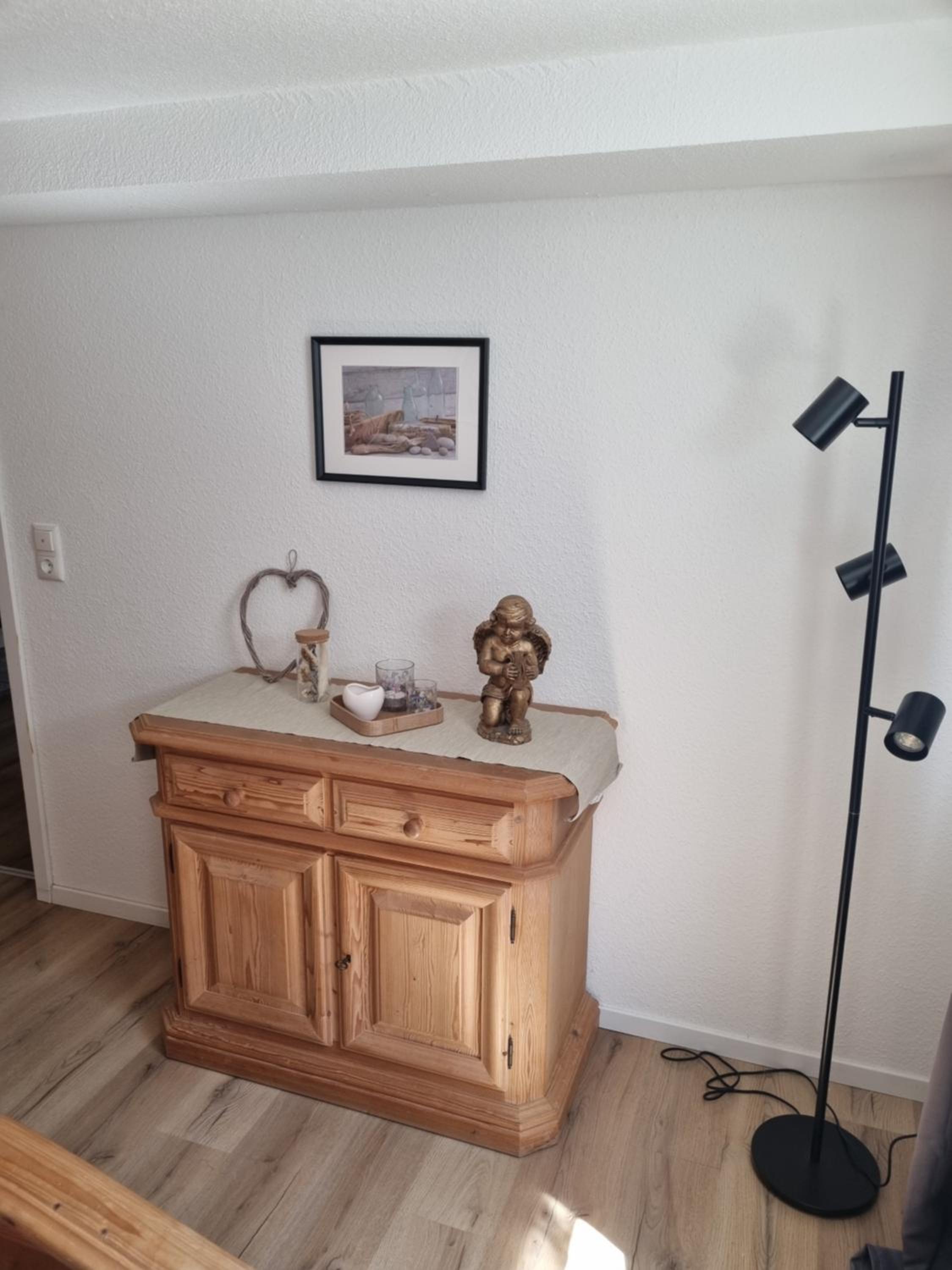 One-Bedroom Apartment - Photo 11