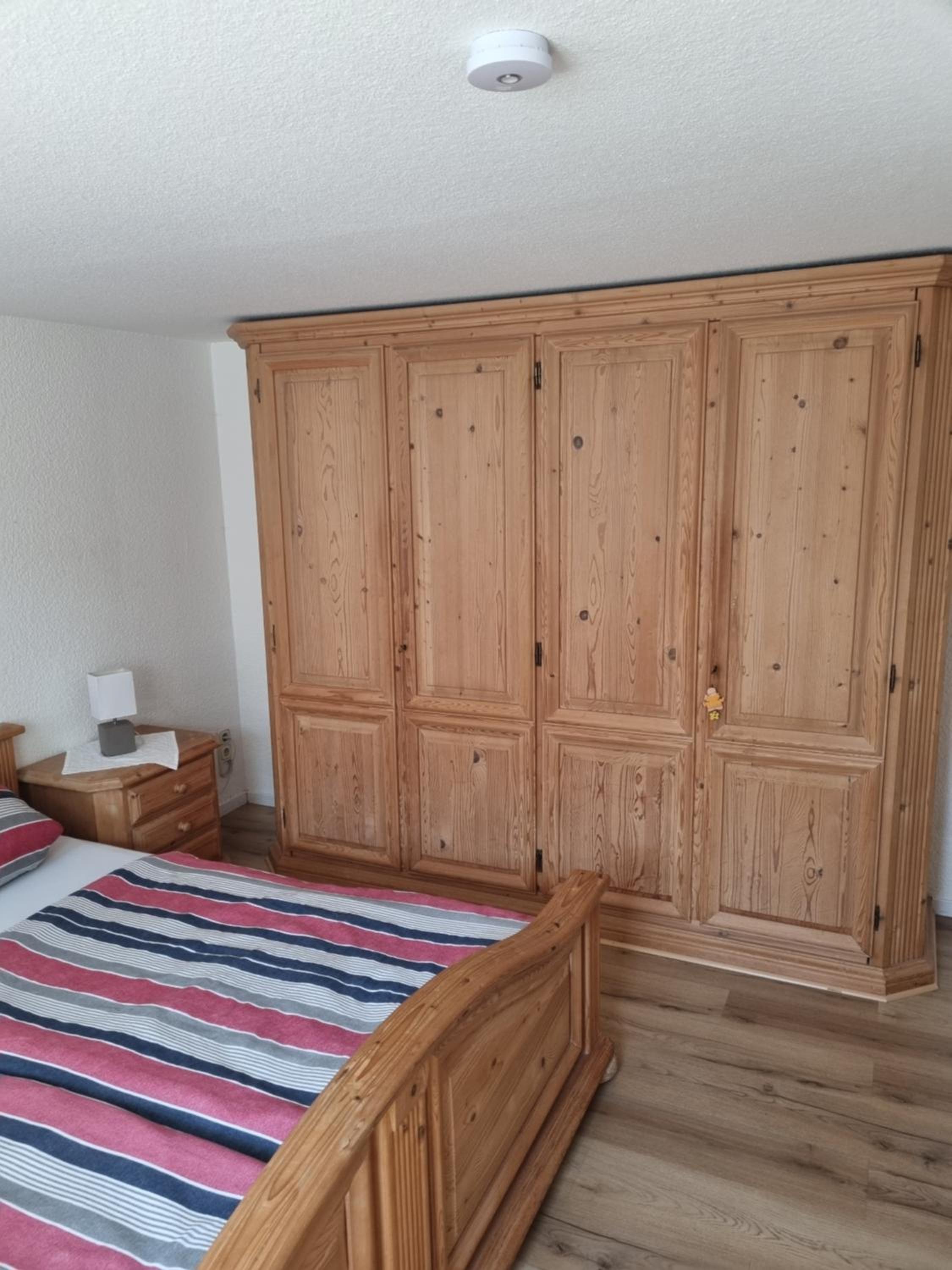 One-Bedroom Apartment - Photo 12