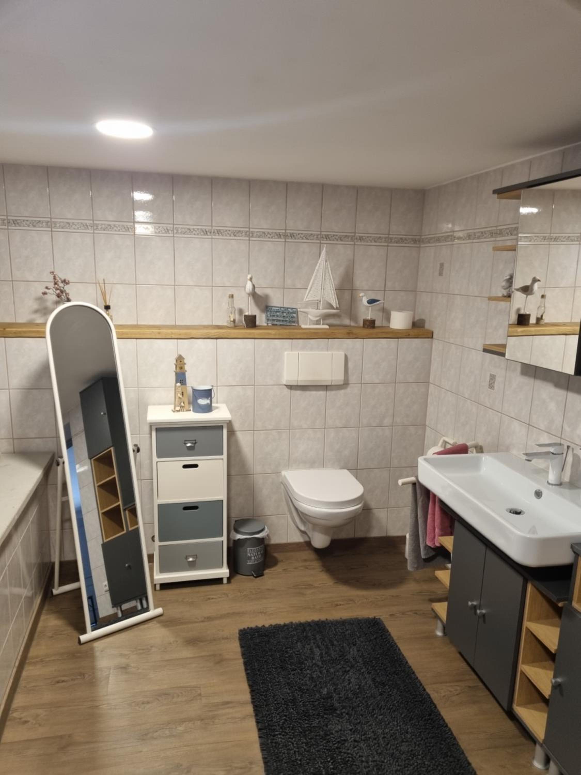 One-Bedroom Apartment - Photo 13