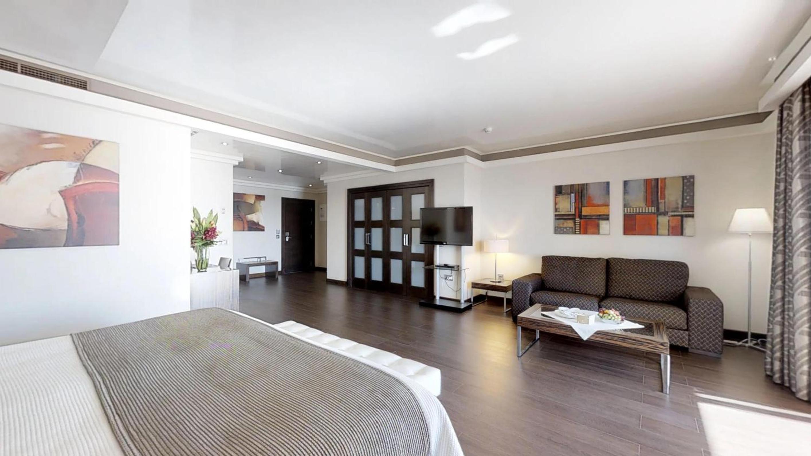 Suite Junior (2 adultos + 2 niños)
