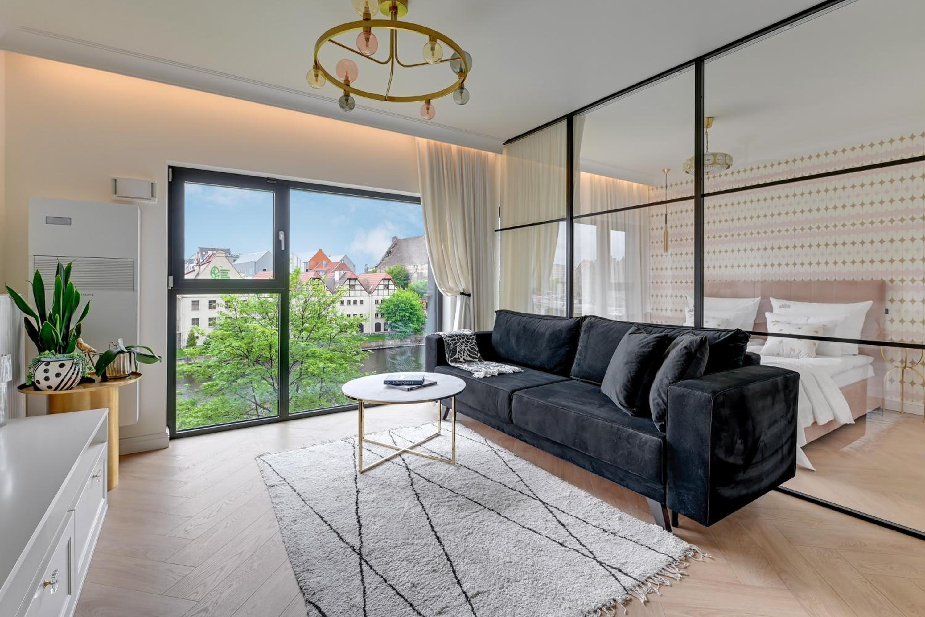 One-Bedroom Deluxe Apartment