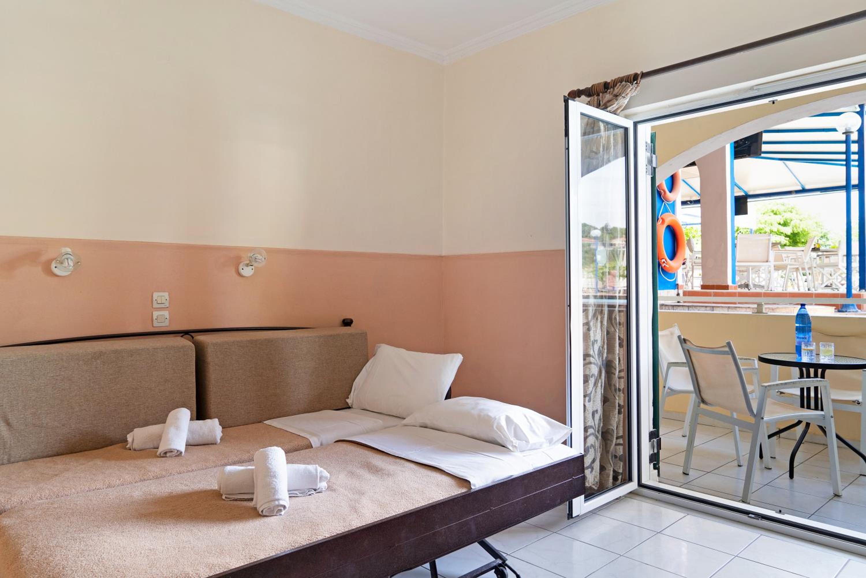 Studio with Terrace